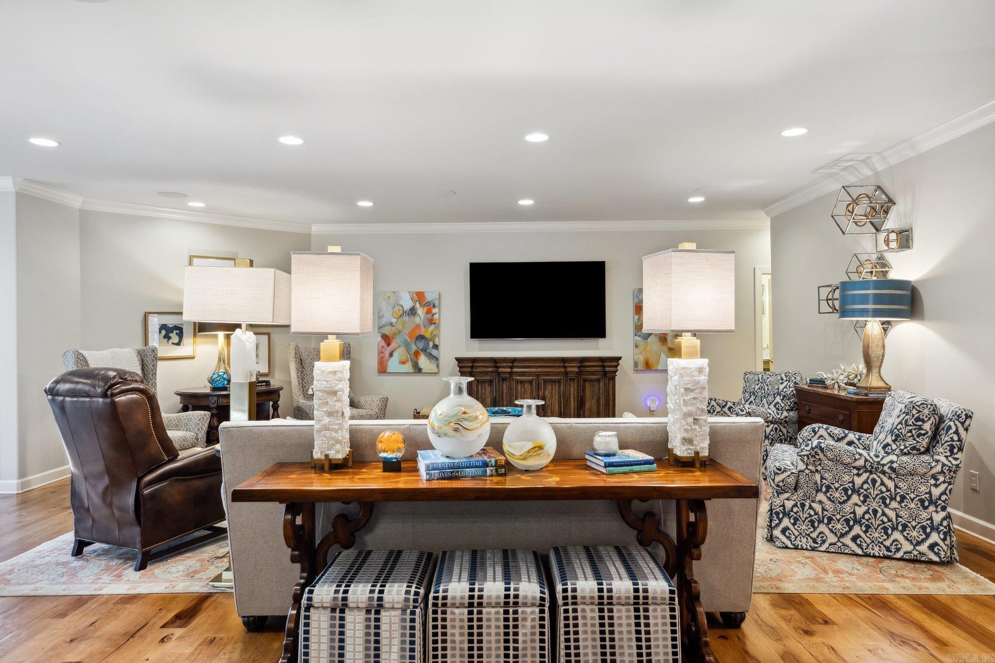 PINNACLE ZINLLAND ESTATES - Residential