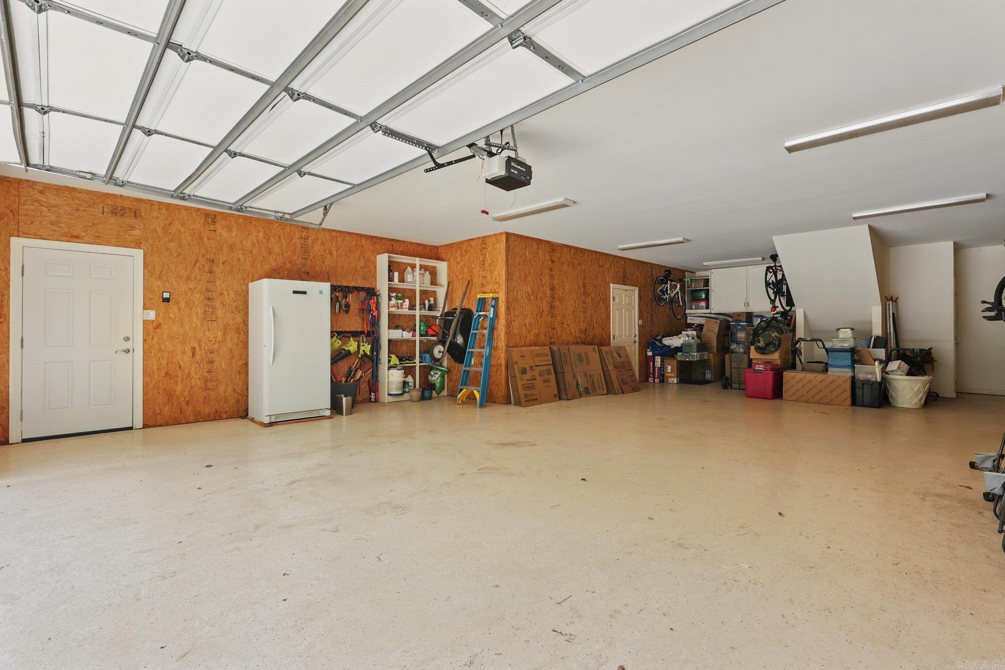 PINNACLE ZINLLAND ESTATES - Residential