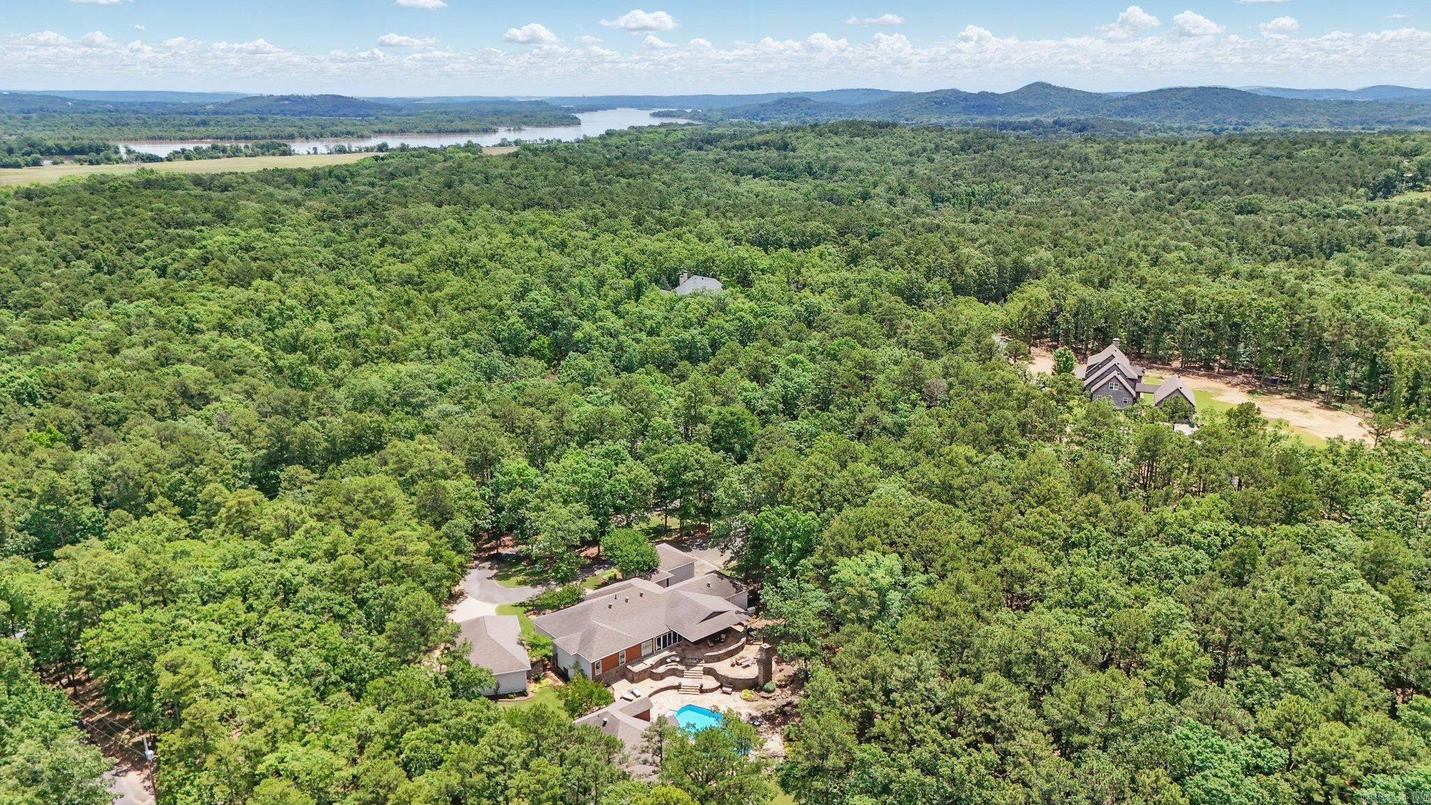 PINNACLE ZINLLAND ESTATES - Residential