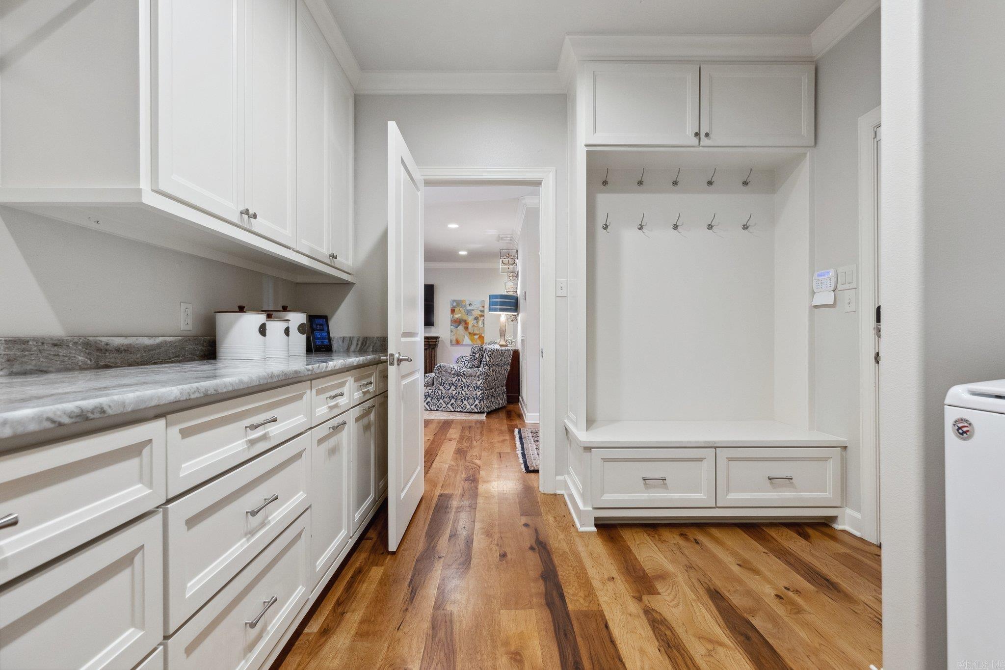 PINNACLE ZINLLAND ESTATES - Residential