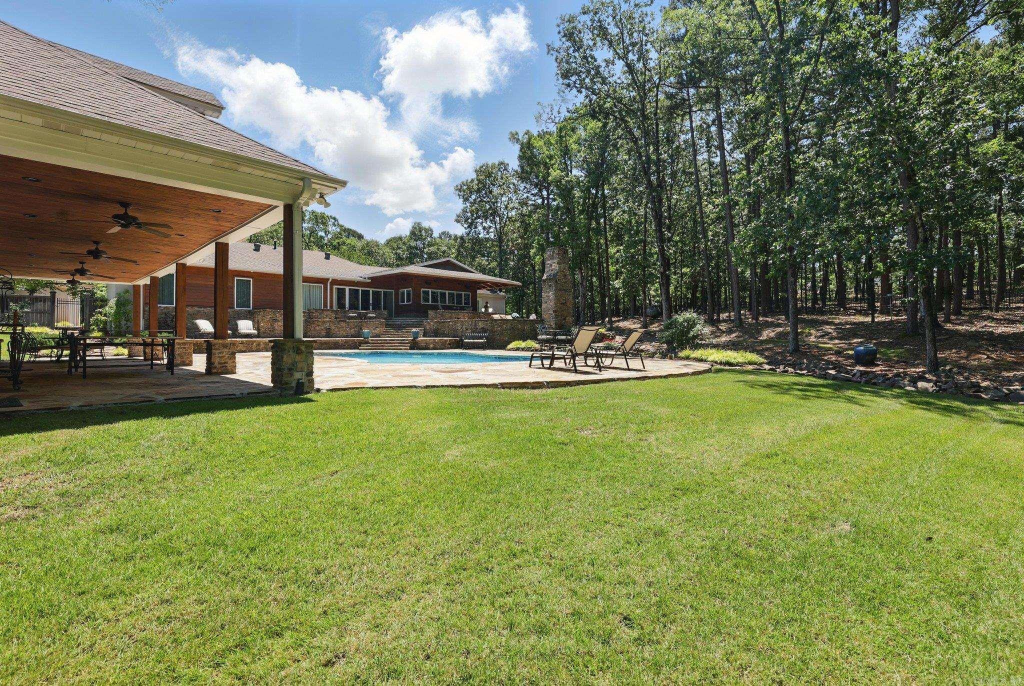 PINNACLE ZINLLAND ESTATES - Residential