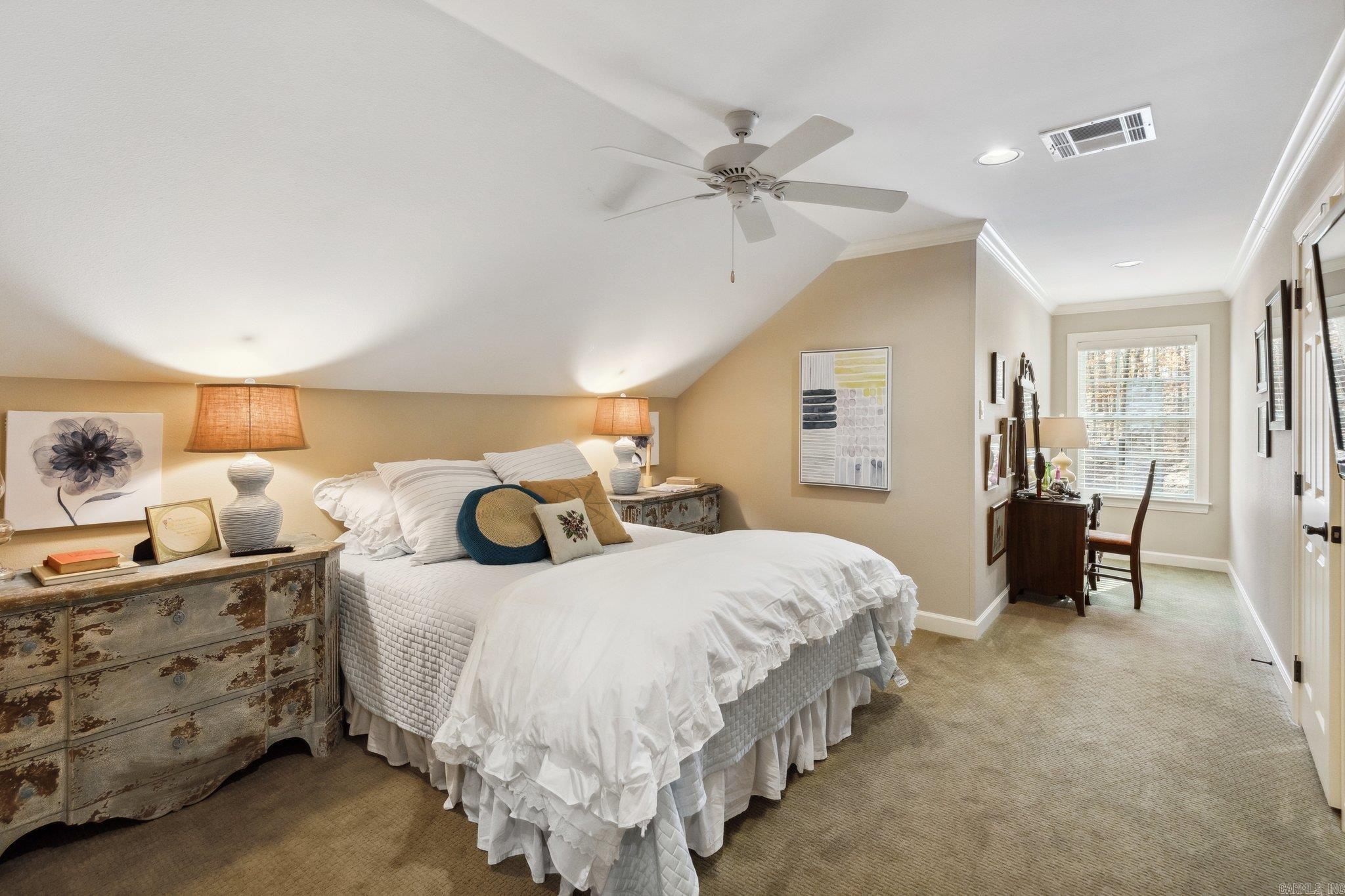 PINNACLE ZINLLAND ESTATES - Residential