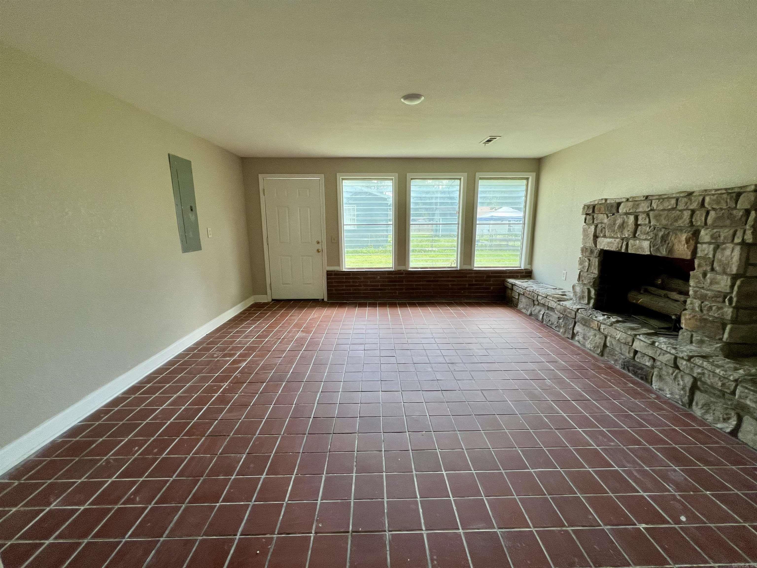 HILLSIDE ADDITION - Residential