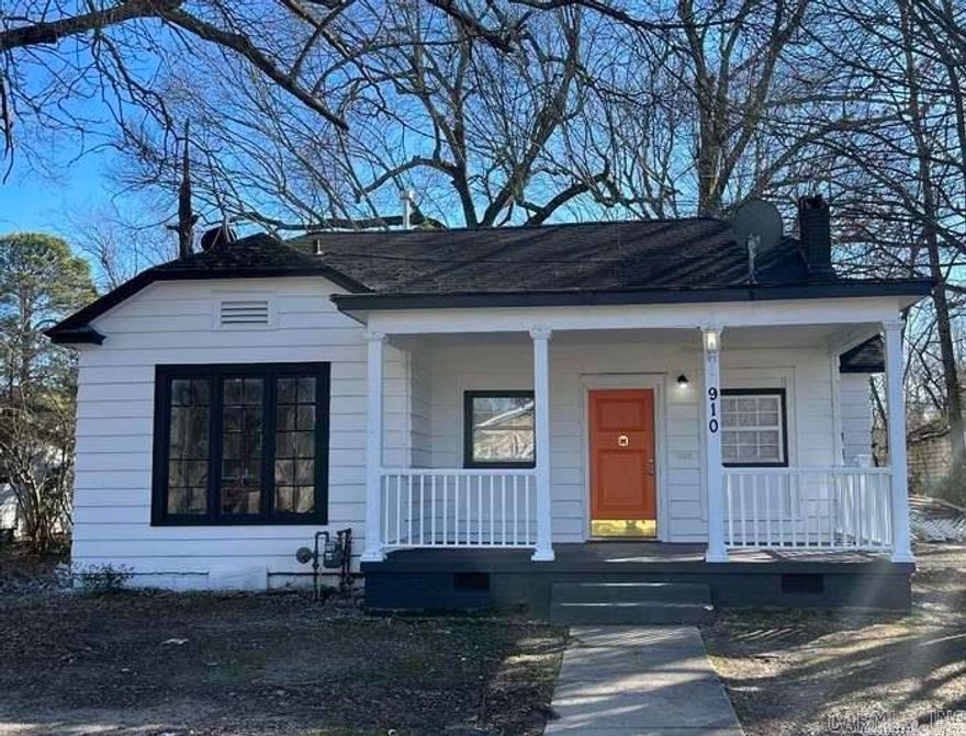 Welcome to this beautifully renovated 3-bedroom, 1-bath home in Pine Bluff, Arkansas. This property offers a perfect blend of comfort, style, and modern living at an affordable price.  Key Features:  Spacious Living Area: Enjoy a large, open living space perfect for relaxation and entertaining. Luxurious Bathroom: The completely updated bathroom features a stunning, luxurious tile shower that adds a touch of elegance to your daily routine. Modern Kitchen: Cook and entertain with ease in the newly renovated kitchen, which includes updated appliances and plenty of counter space. Freshly Renovated: Every inch of this home has been thoughtfully updated with new finishes, fixtures, and flooring throughout. Additional Details:  Rent: $950/month Deposit: $950 Ready for Immediate Move-In: This home is in pristine condition and waiting for you to make it your own. This rental home is ideal for anyone seeking a move-in-ready home with all the modern amenities at an affordable price. Contact us today to schedule a viewing or learn more about this fantastic opportunity in Pine Bluff, Arkansas!