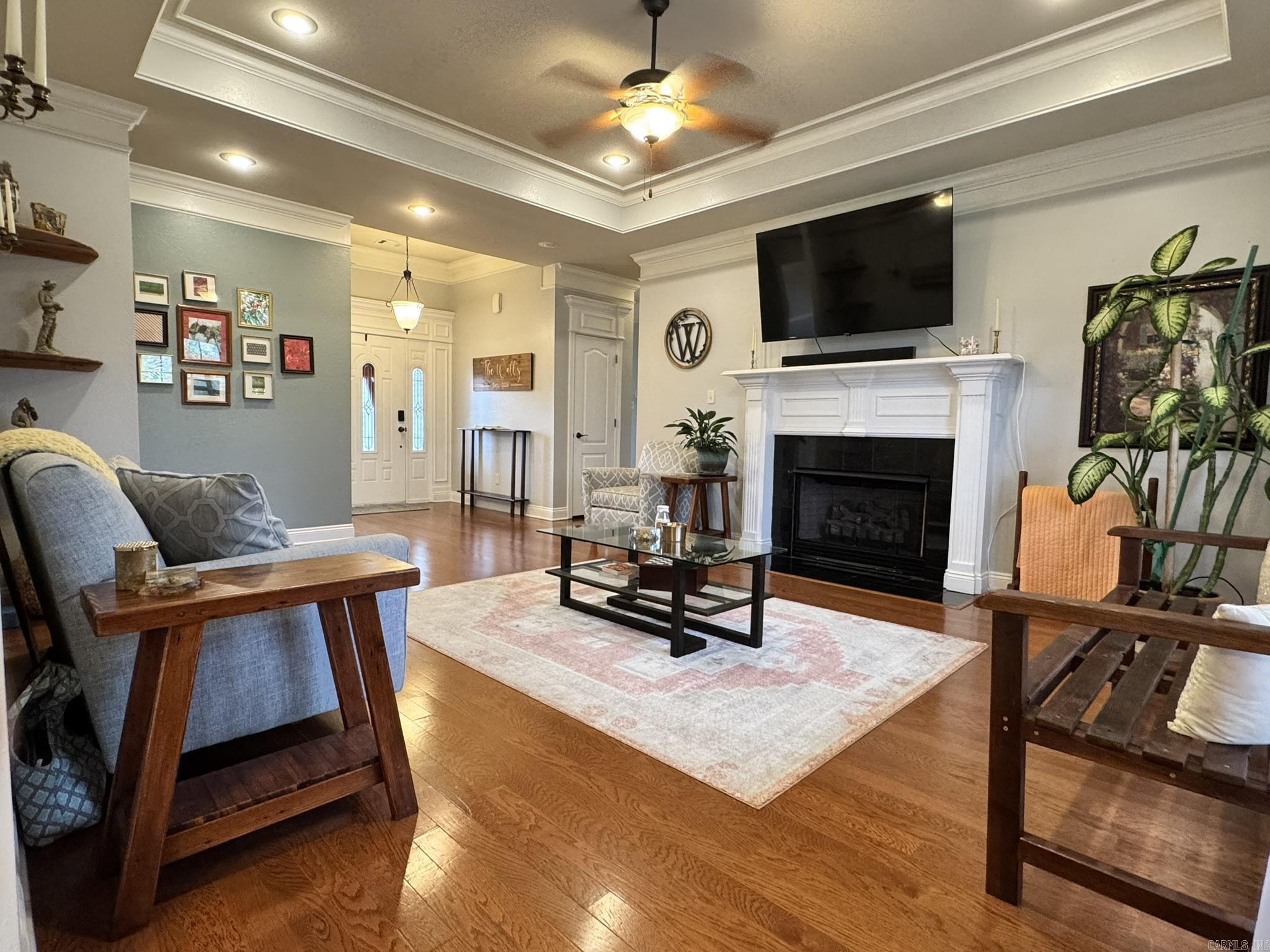 SHADOW CREEK - Residential