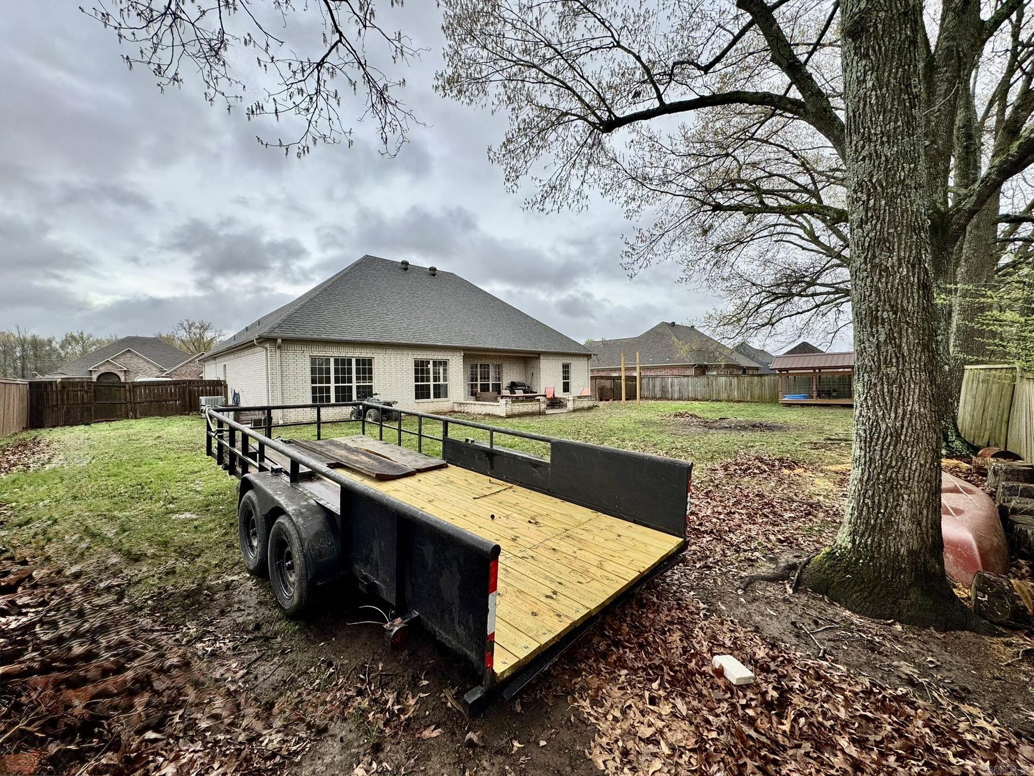 SHADOW CREEK - Residential