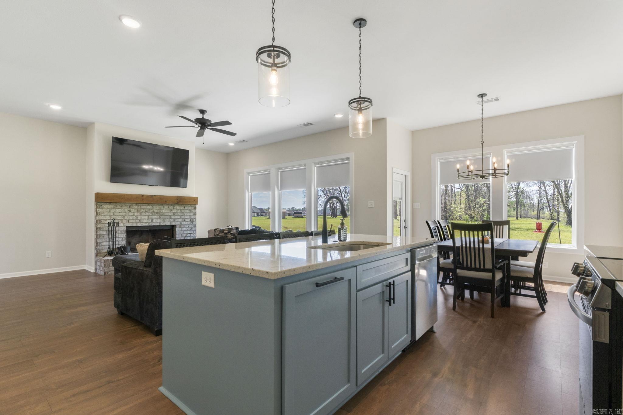 ASHLEY DOWNS - Residential