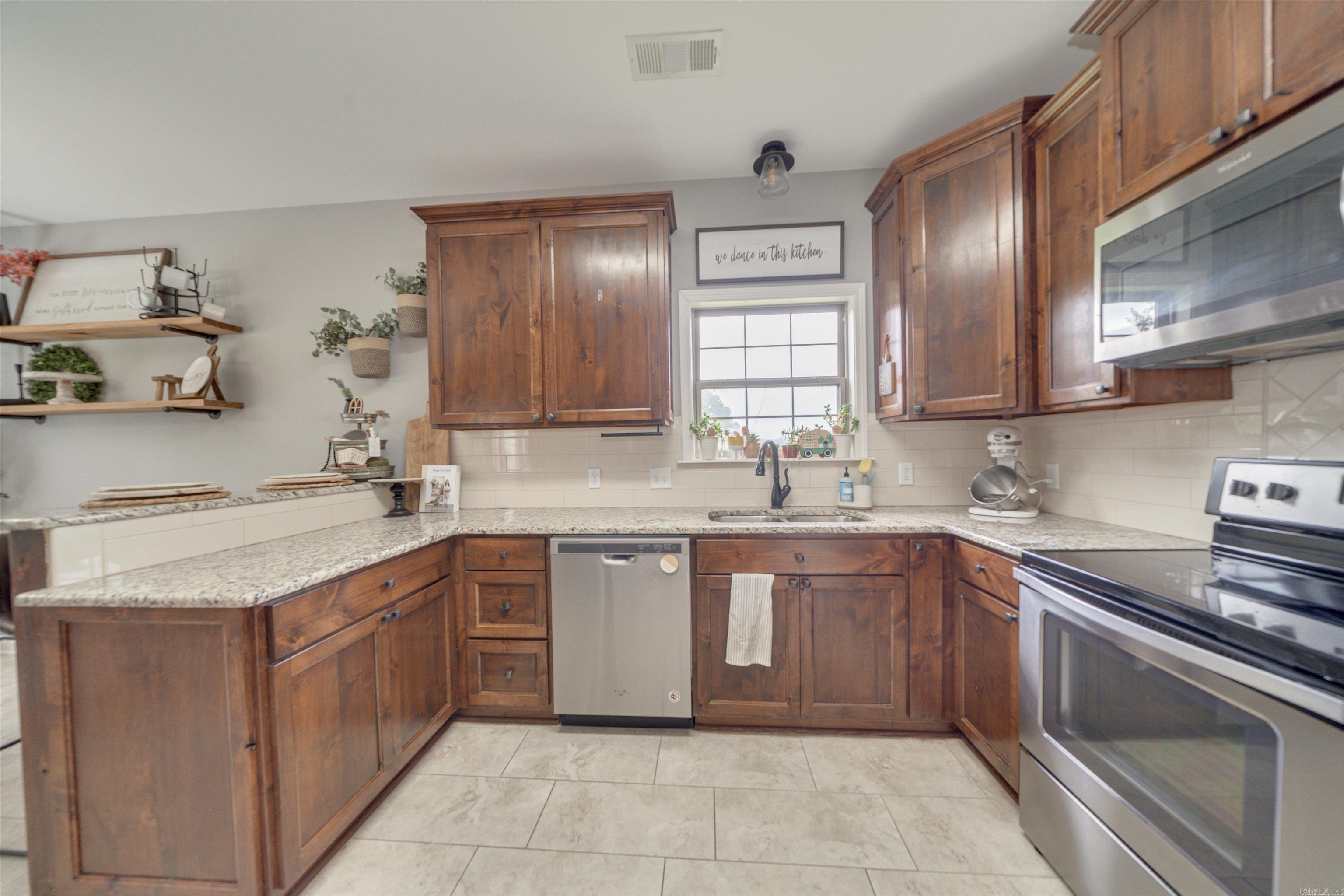 QUAIL RIDGE ESTATES - Residential