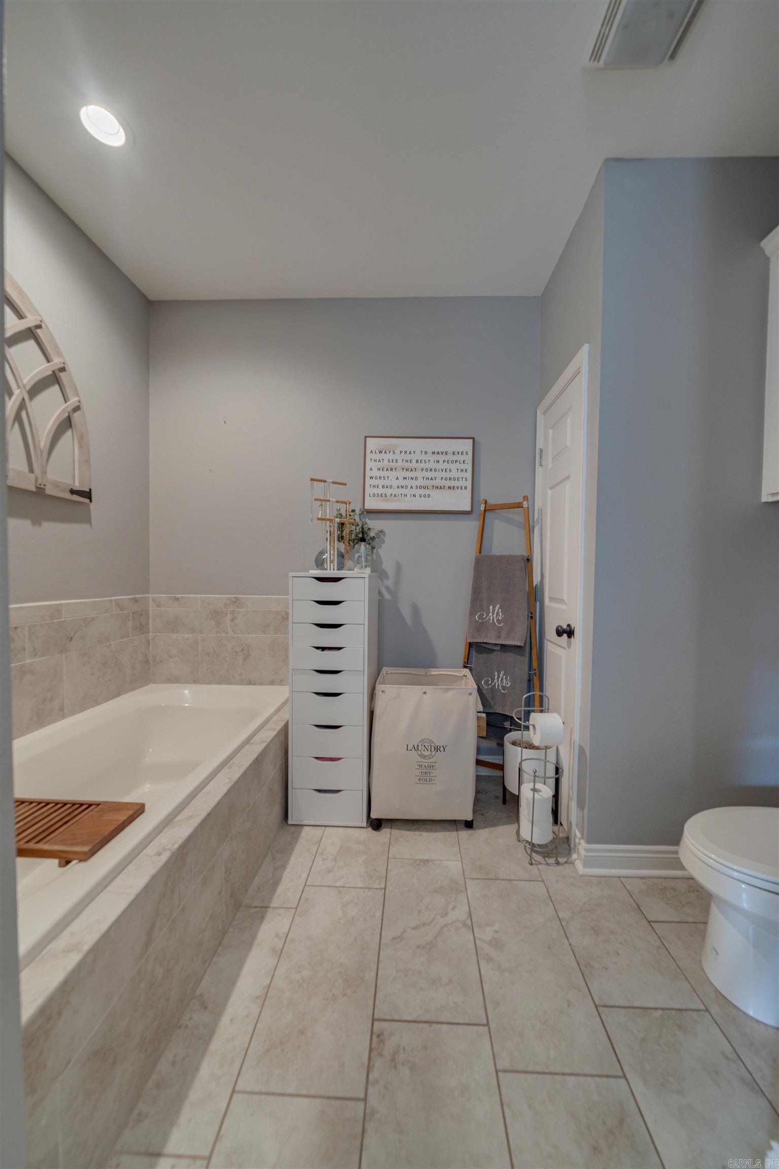 QUAIL RIDGE ESTATES - Residential