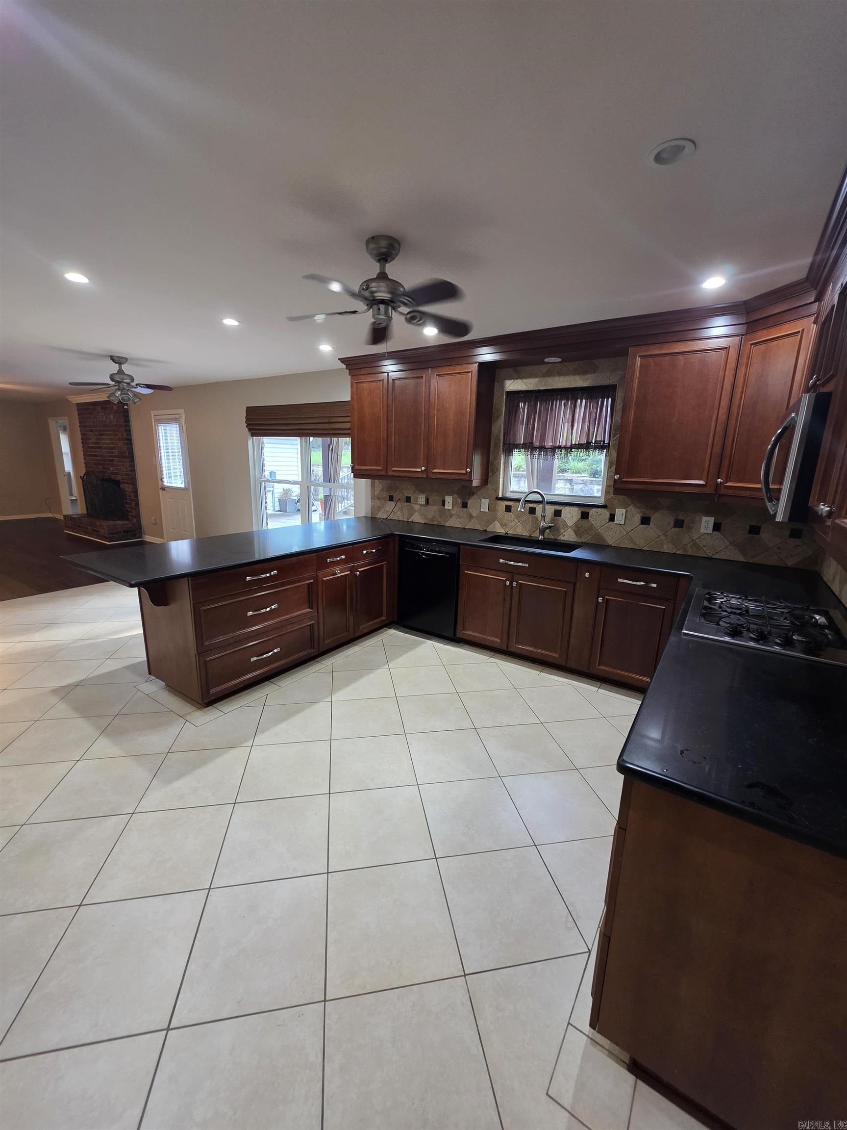 Pleasant Valley - Residential Lease