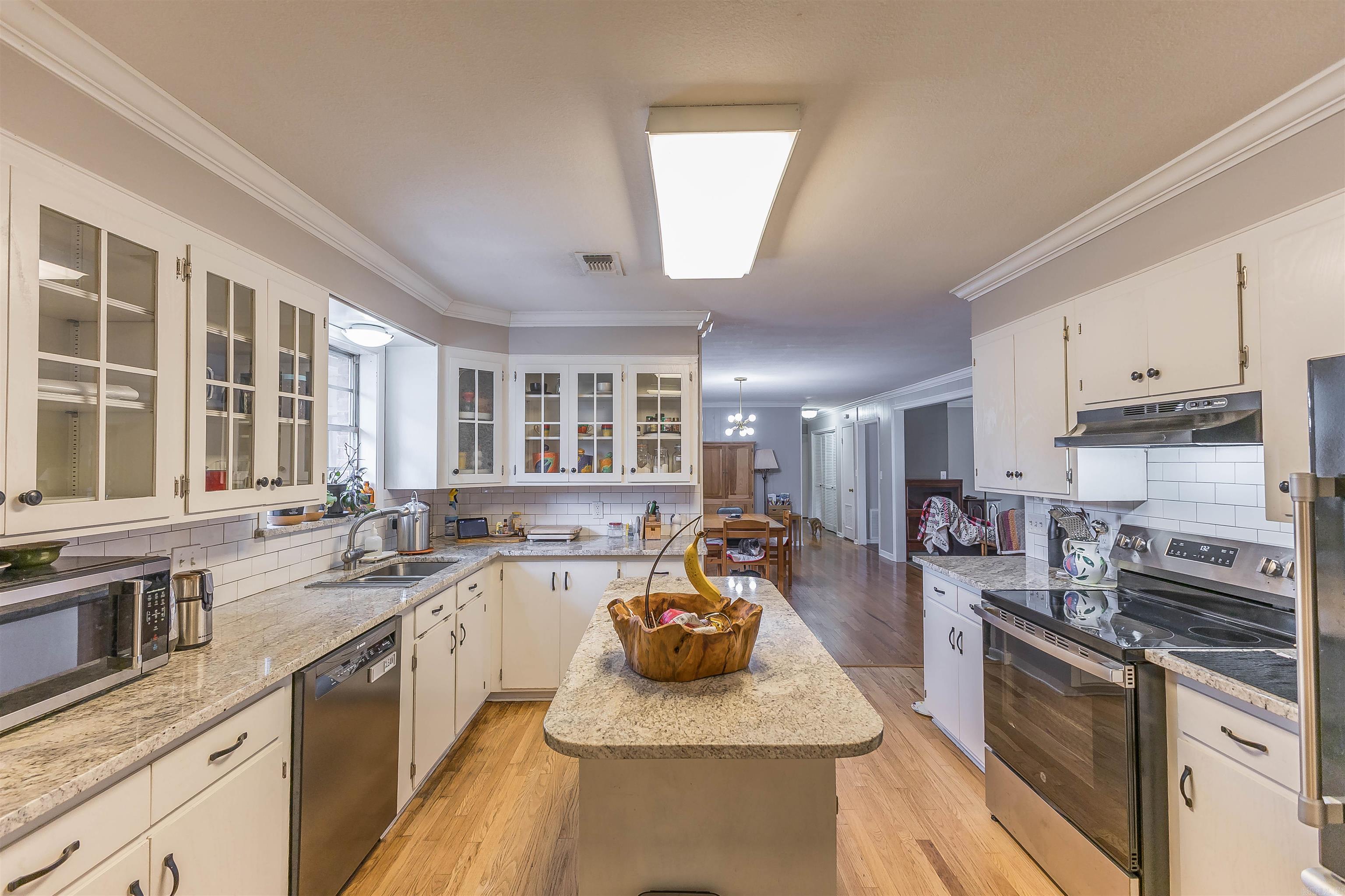 WEST LAKES ESTATES - Residential