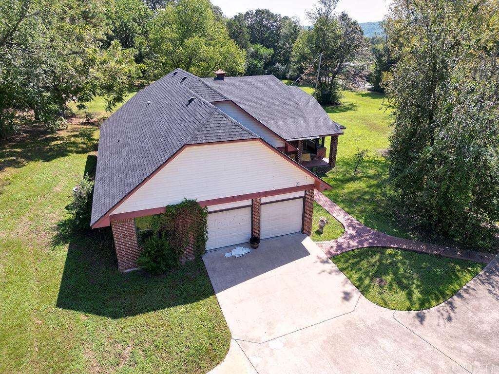 AGENTS SEE REMARKS! MOTIVATED SELLERS! COMPLETELY REMODELED HOME ON APPROX. 10.25 ACRES M/L WITH A BARN AND SHOP. THIS HOME HAS 3 BEDROOMS AND 2.5 BATHROOMS. ENJOY RELAXING ON YOUR SCREENED IN FRONT PORCH! SOME OF THE UPDATES INCLUDE, NEW WATER HEATER, ROOF, ELECTRICAL, PLUMBING, FLOORING, PAINT, LIGHT FIXTURES, AND FLOOR JOISTS. THE 30X30 SHOP HAS ELECTRIC AND THERE ARE ALSO FRUIT TREES AND BEAUTIFUL VIEWS!