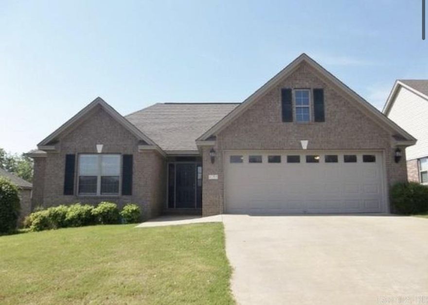 ***FOR RENT*** Rent $1,100 Deposit $1,100. Very nice house with a neat floor plan. Nice entry with chair rail molding and tile. Lots of crown molding and trim in this house. Kitchen has custom cabinets and stainless appliances including the refrigerator and smooth top stove. Lots of counter top space and nice pantry with built ins. Good sized laundry room with cabinets for storage. Nice storm door opens out to a large covered back porch in the privacy fenced back yard.