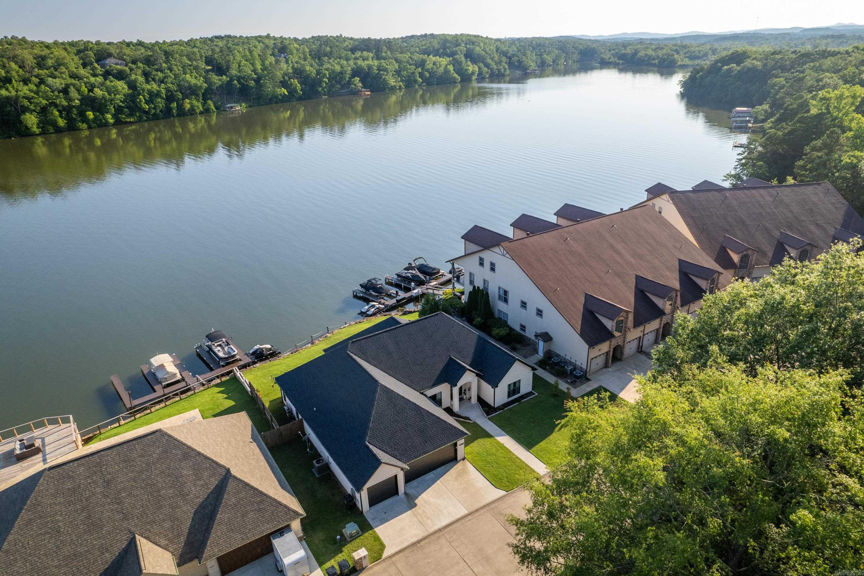 Lakeside Gardens - Residential