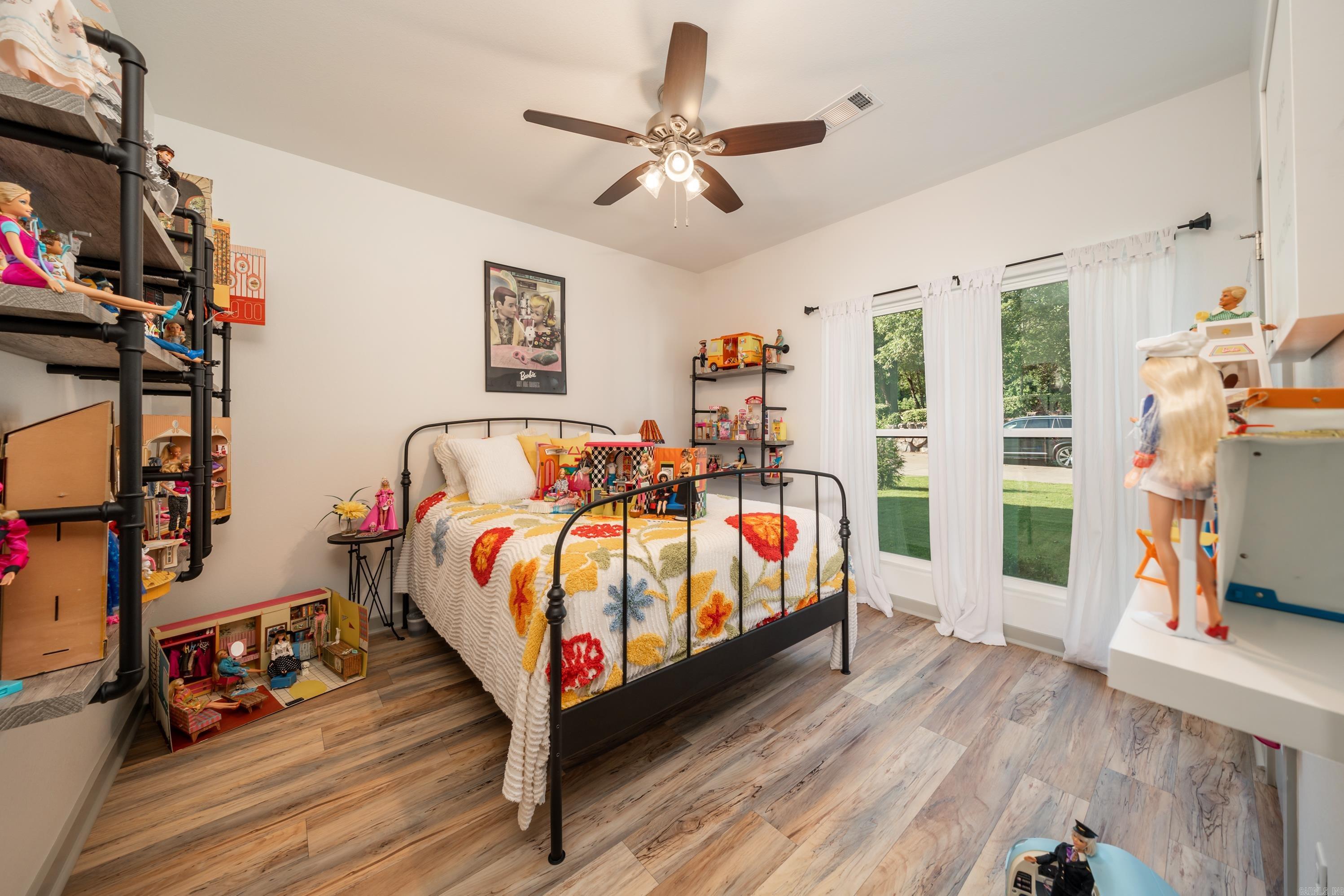 Lakeside Gardens - Residential