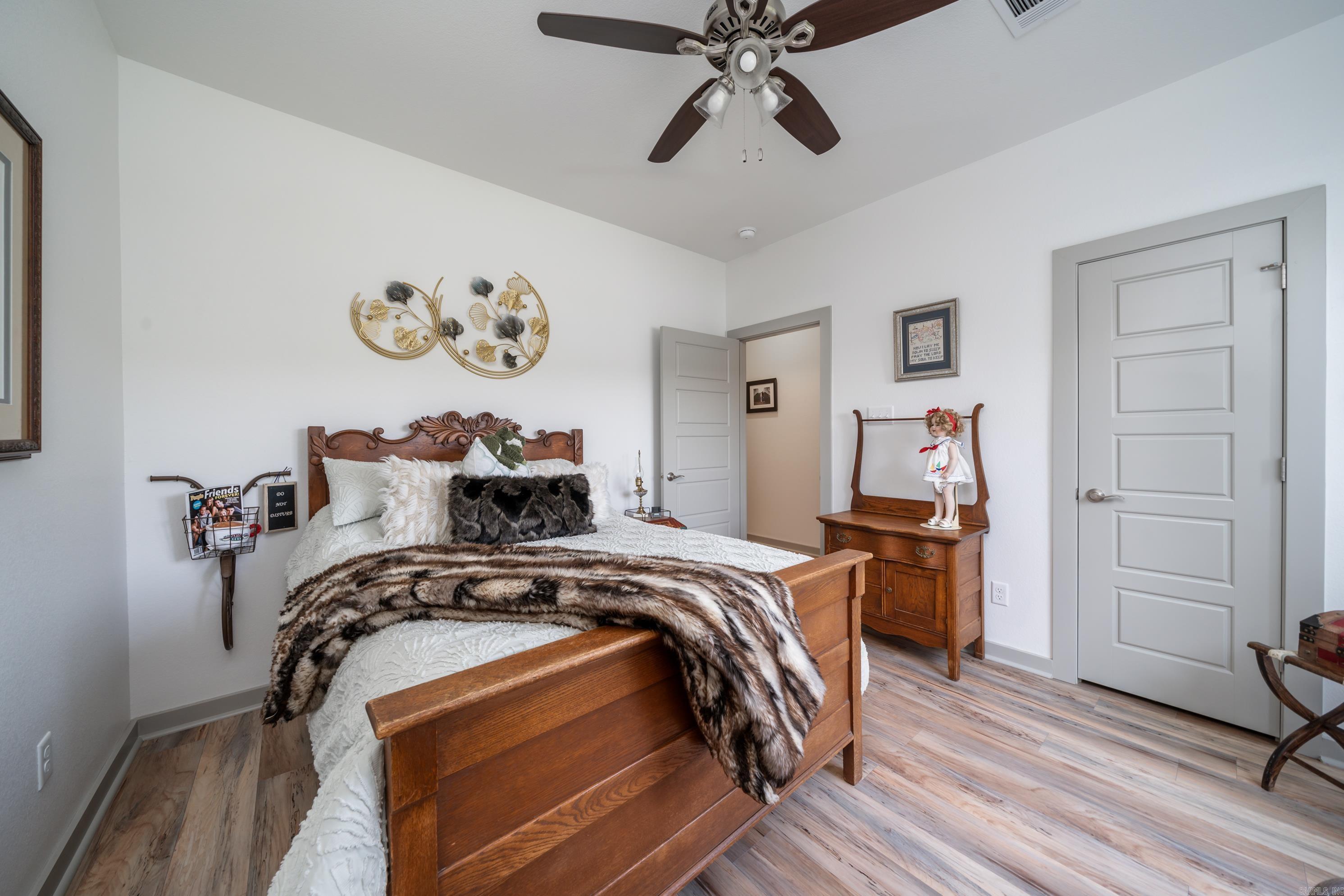 Lakeside Gardens - Residential