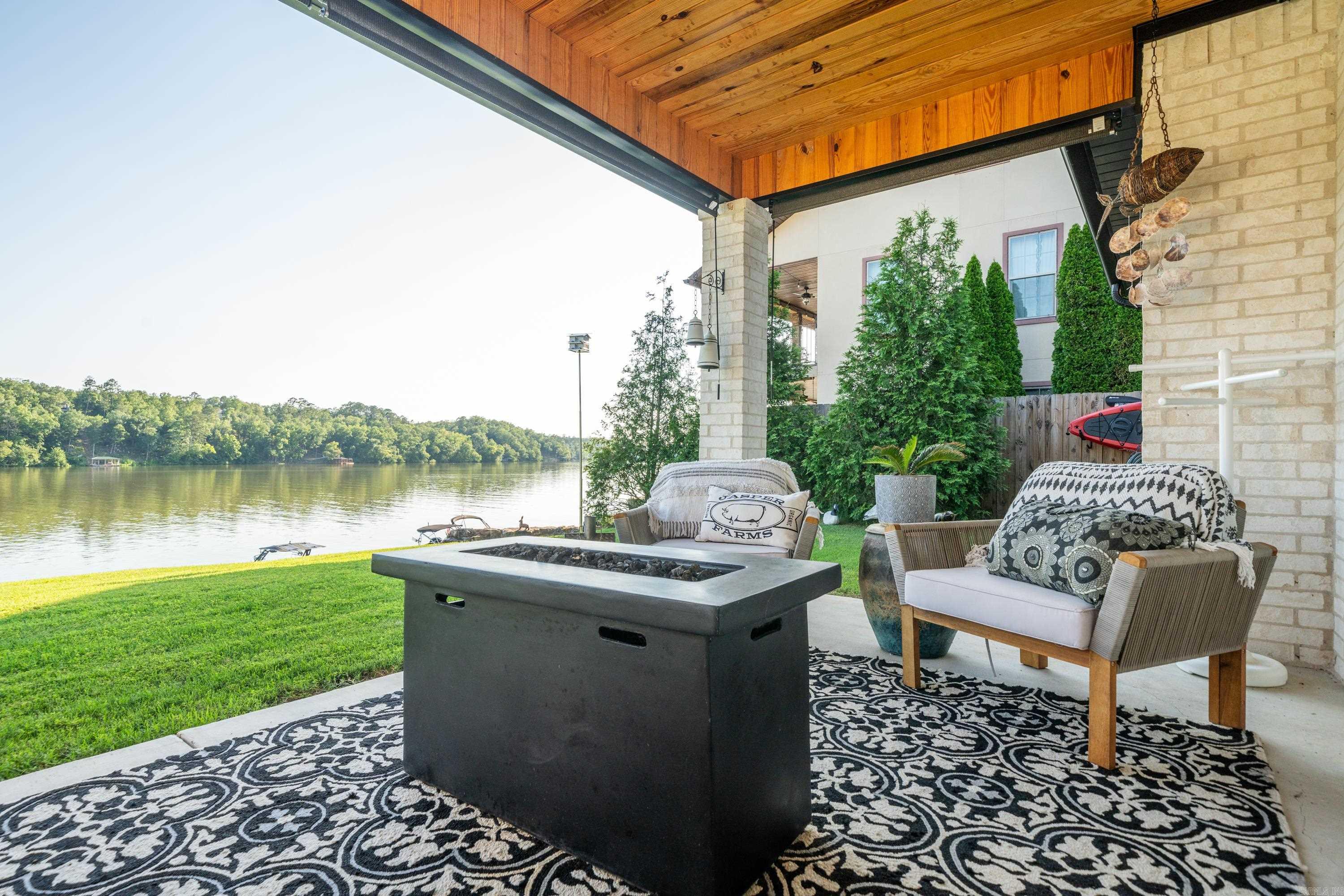 Lakeside Gardens - Residential