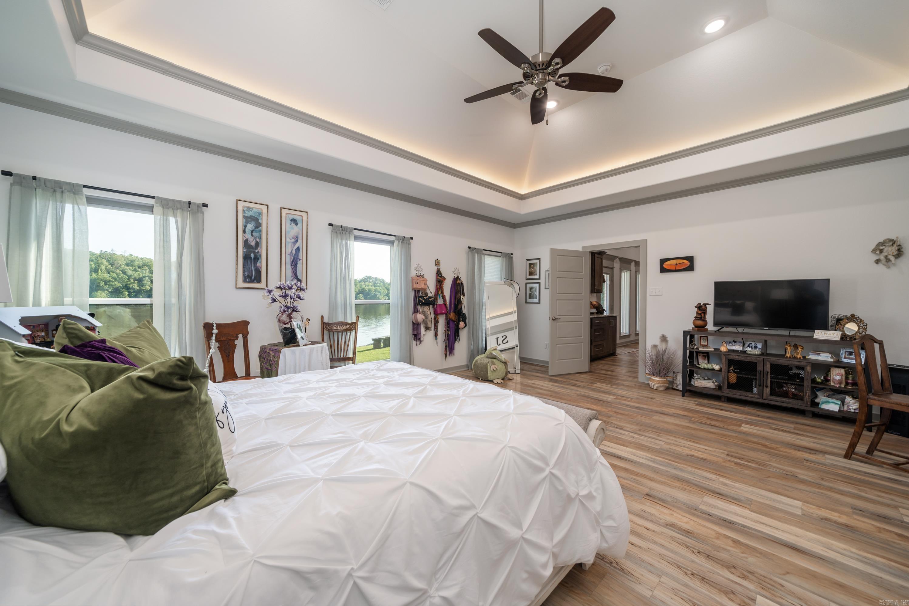 Lakeside Gardens - Residential