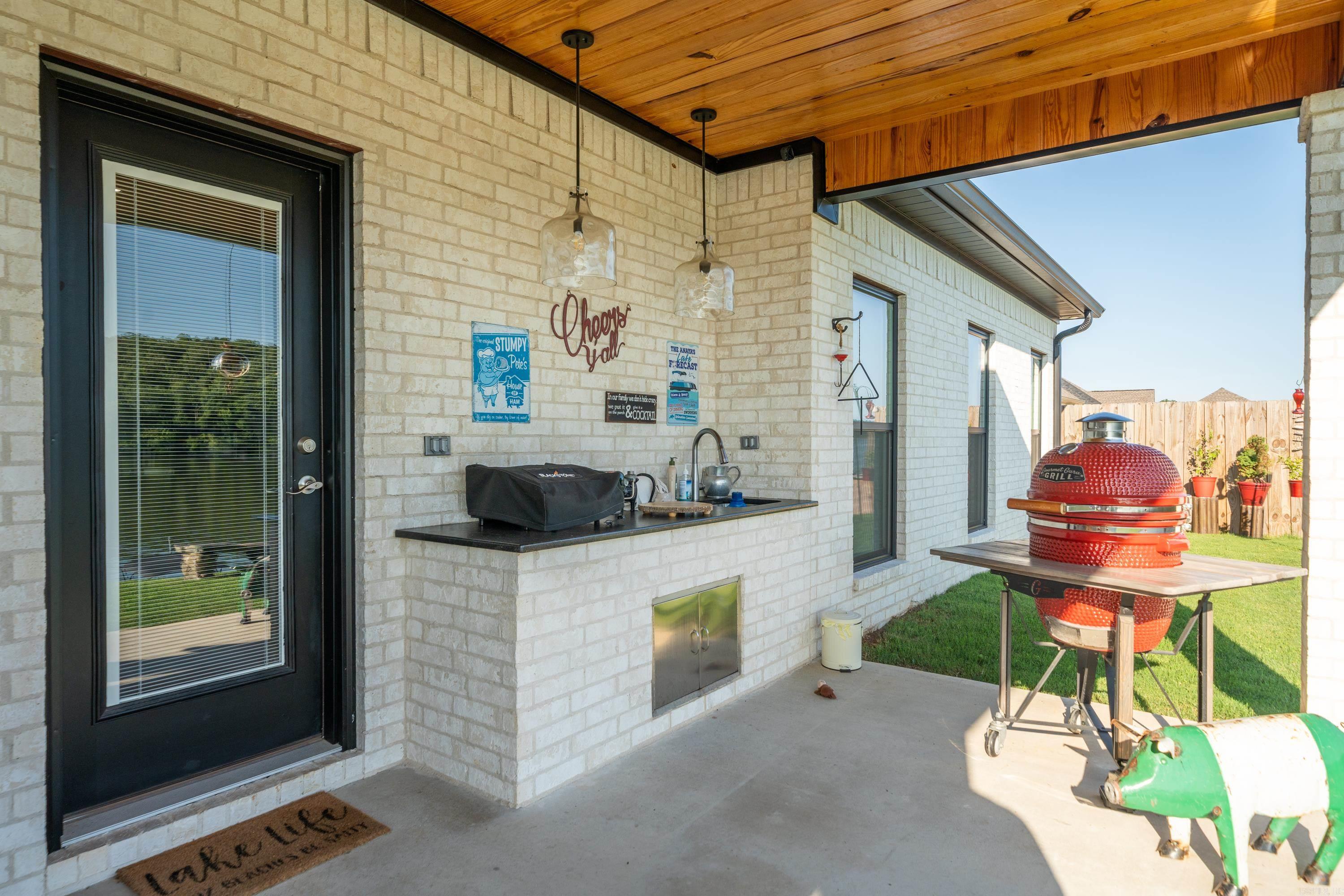 Lakeside Gardens - Residential