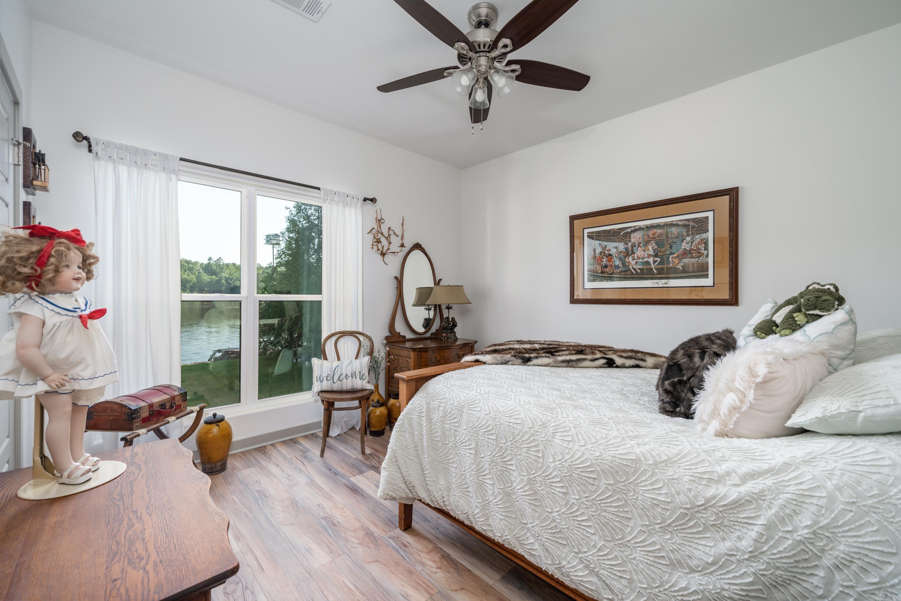 Lakeside Gardens - Residential