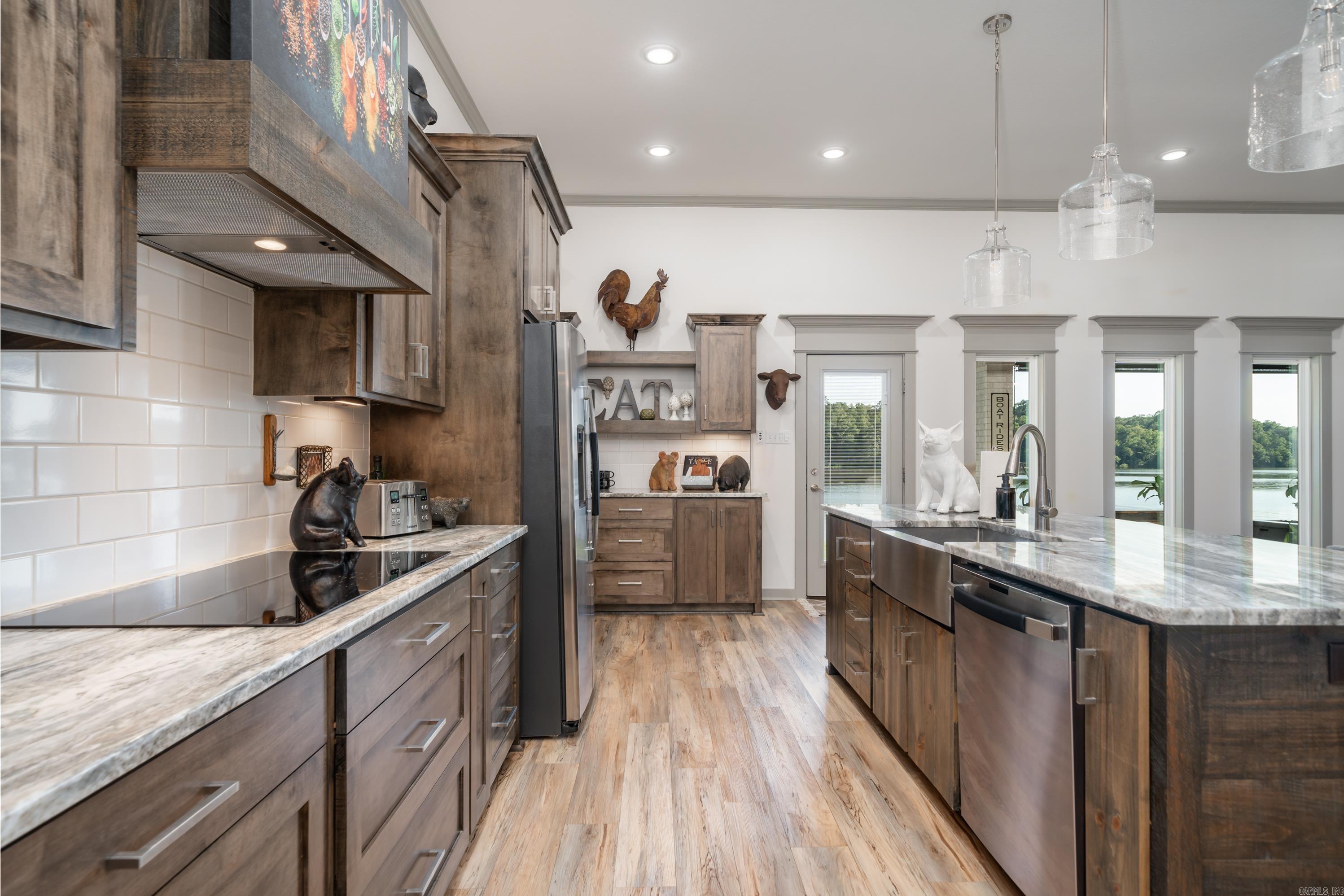 Lakeside Gardens - Residential