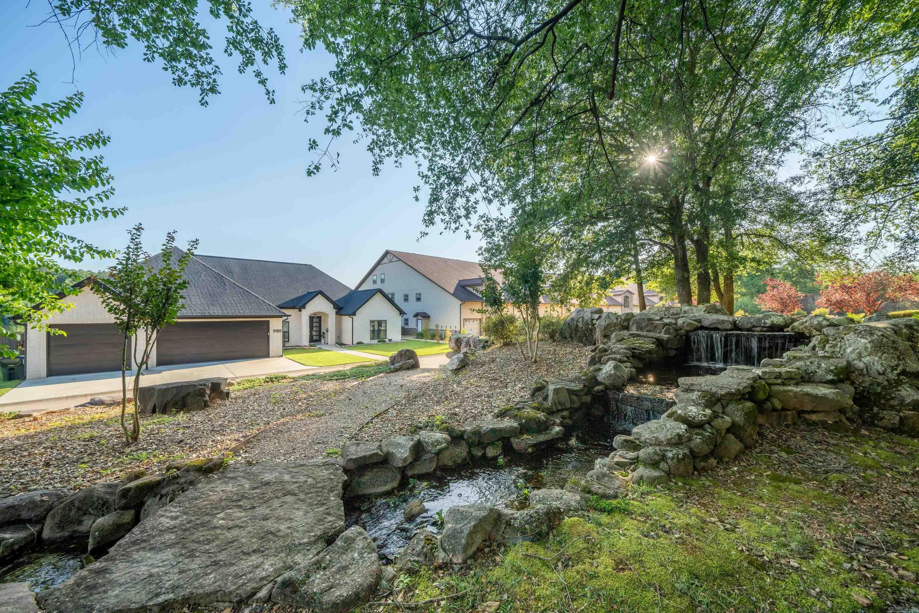 Lakeside Gardens - Residential