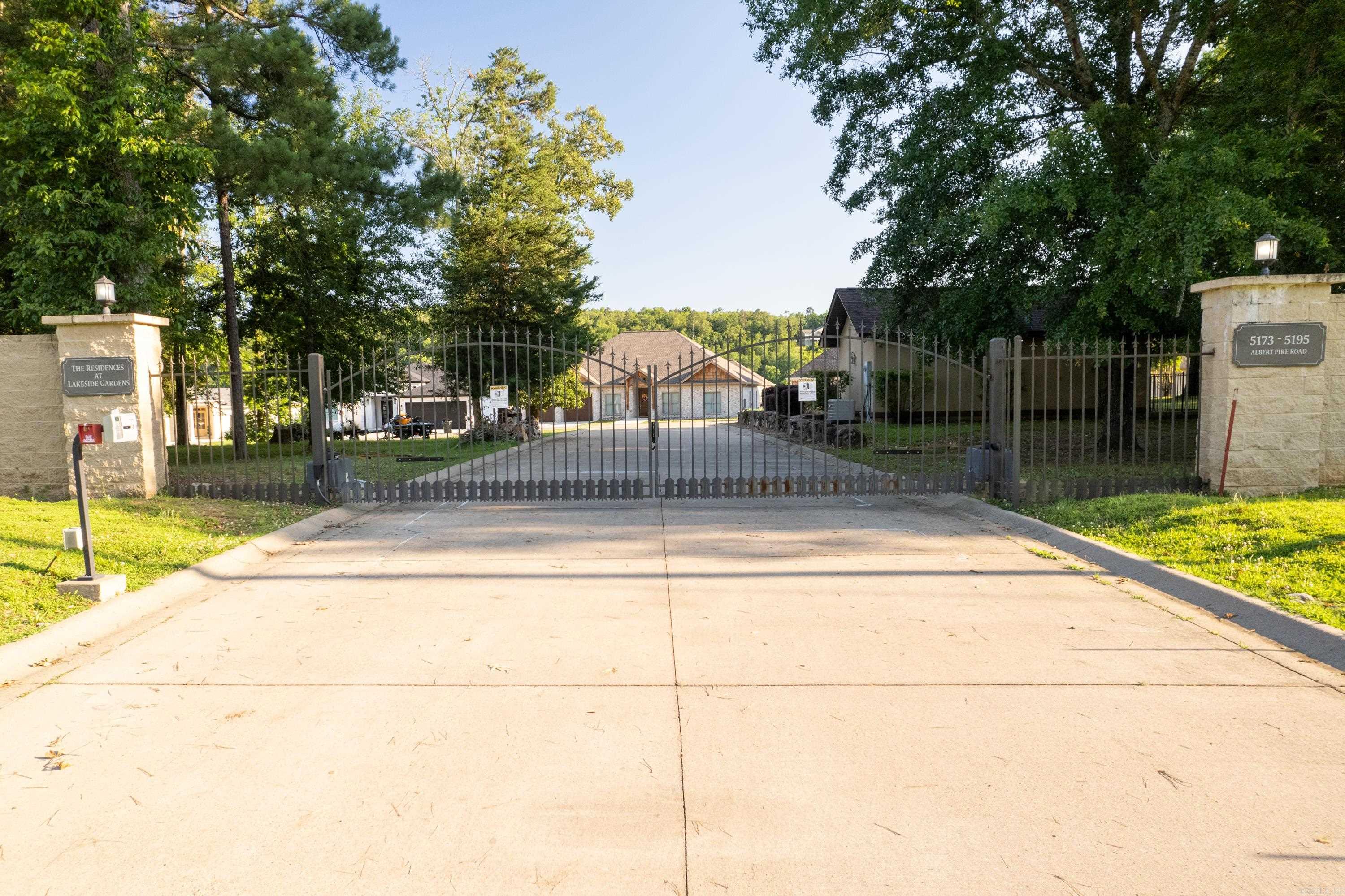 Lakeside Gardens - Residential