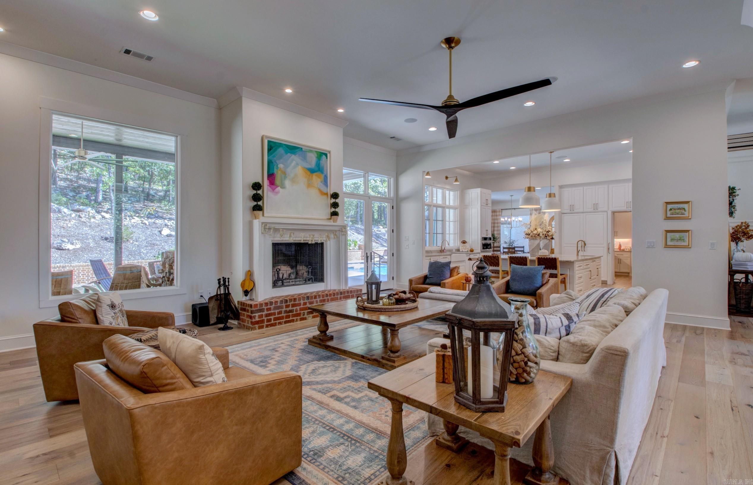 BEAR DEN ESTATES - Residential