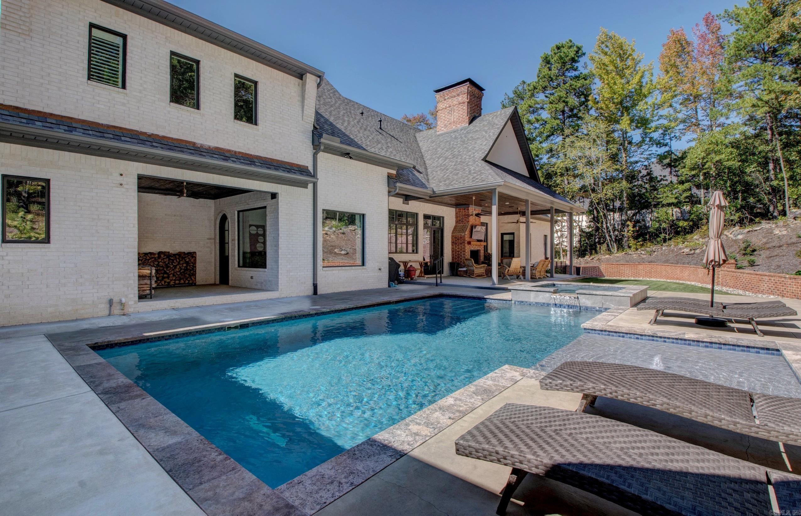 BEAR DEN ESTATES - Residential