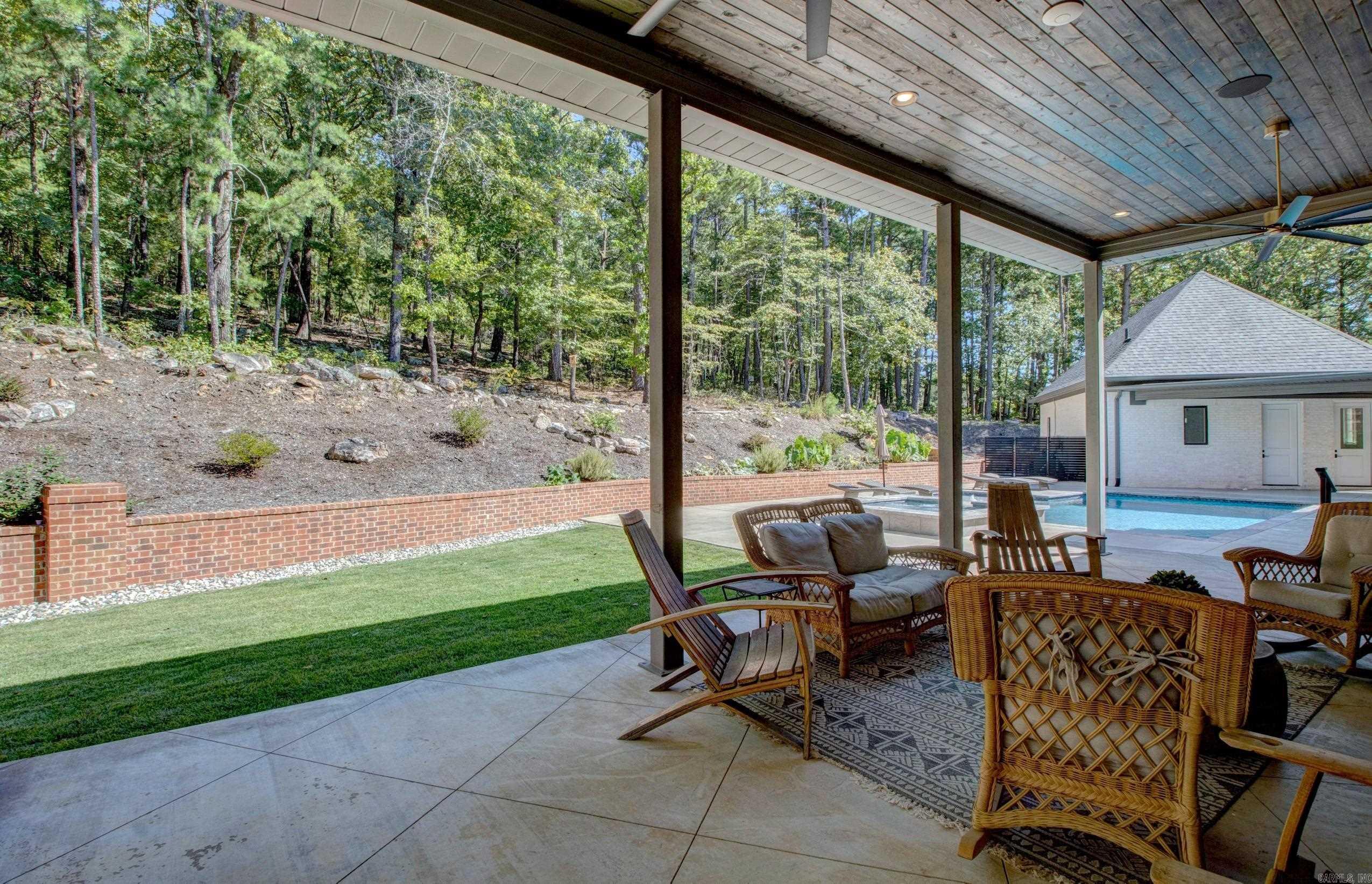 BEAR DEN ESTATES - Residential