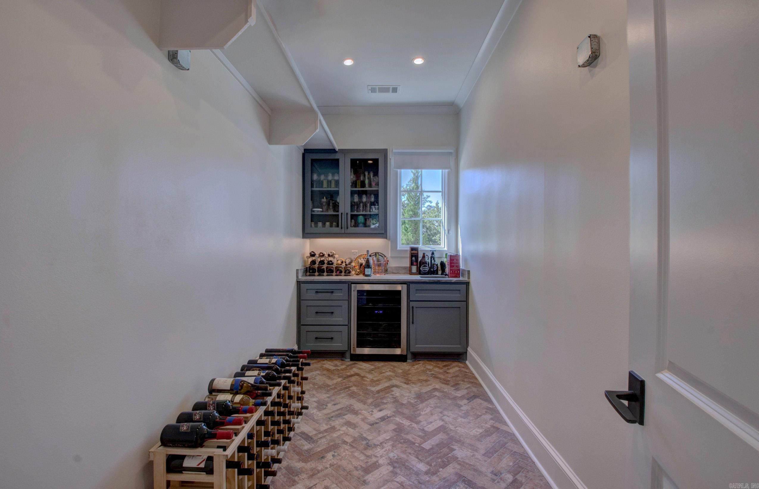 BEAR DEN ESTATES - Residential