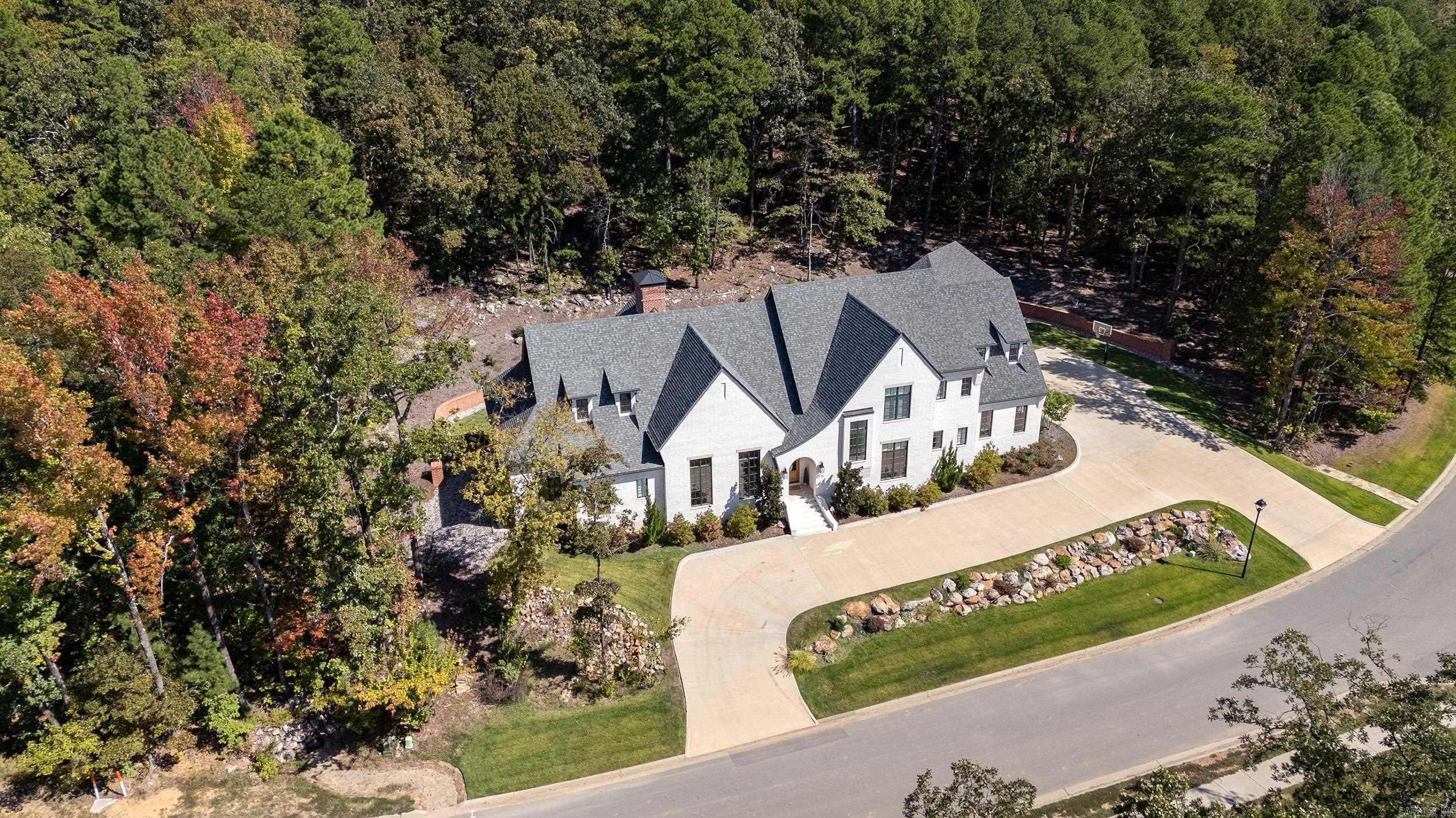 BEAR DEN ESTATES - Residential