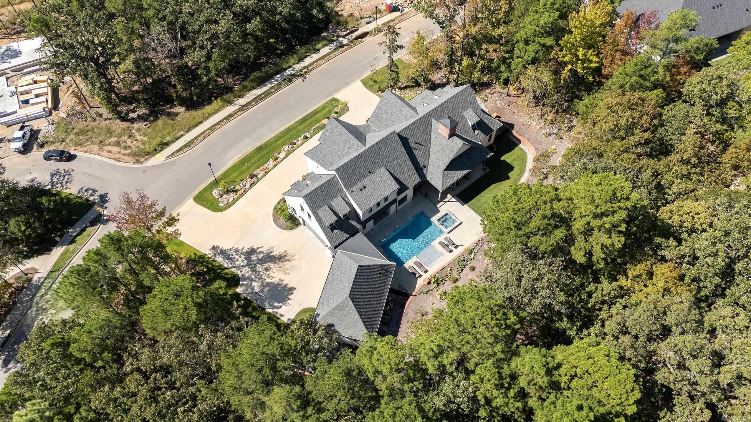 BEAR DEN ESTATES - Residential