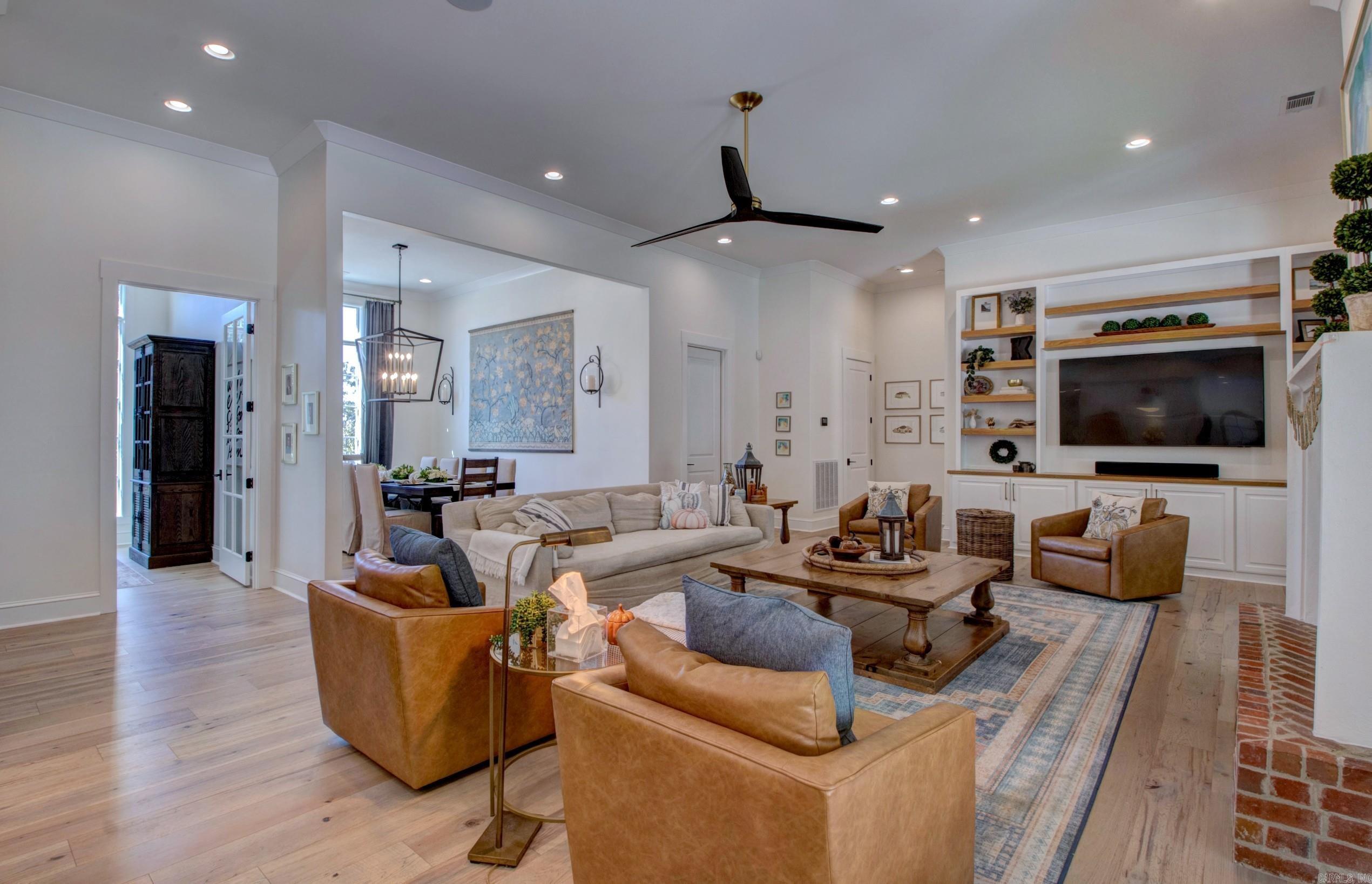 BEAR DEN ESTATES - Residential