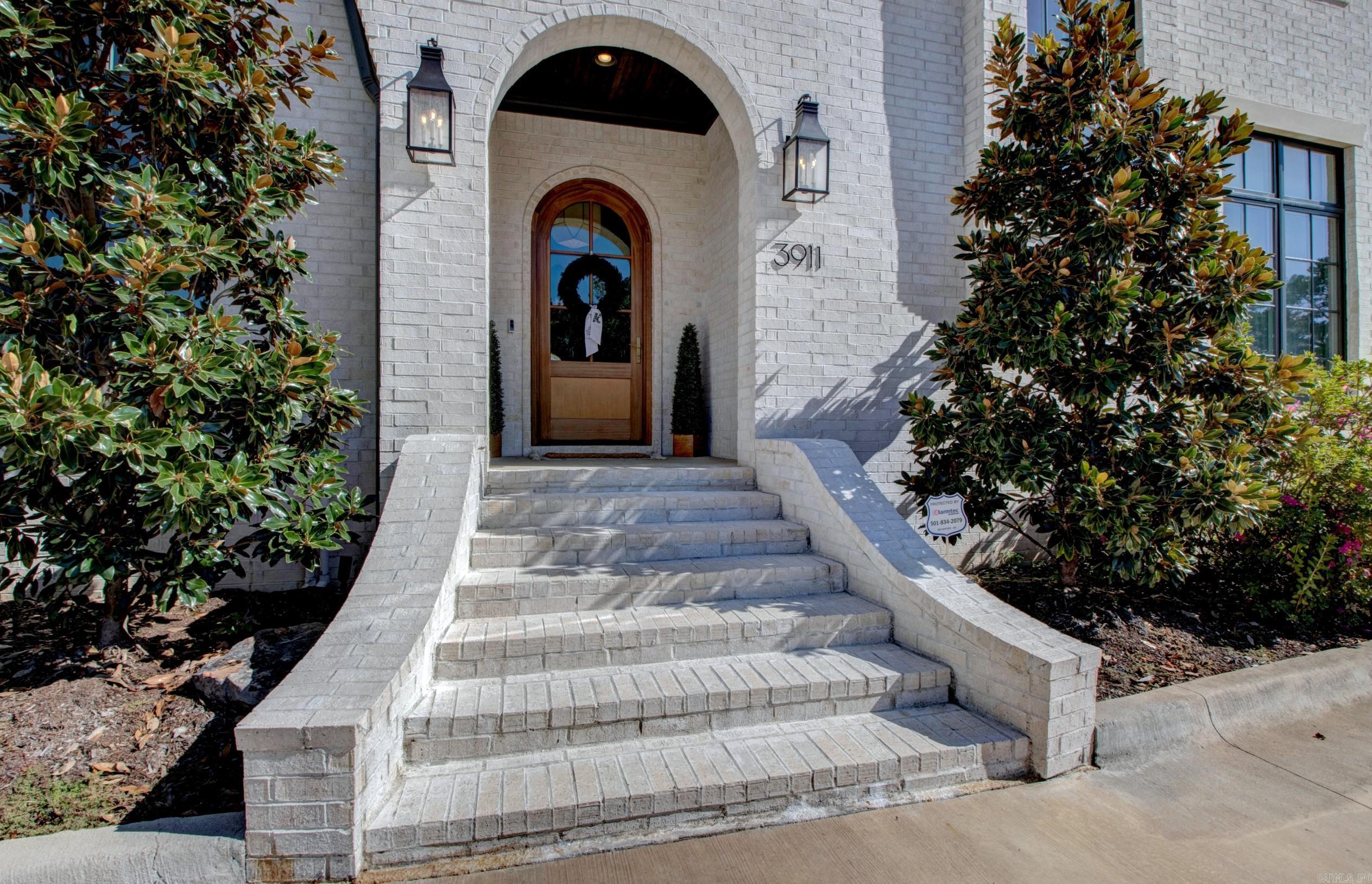 BEAR DEN ESTATES - Residential