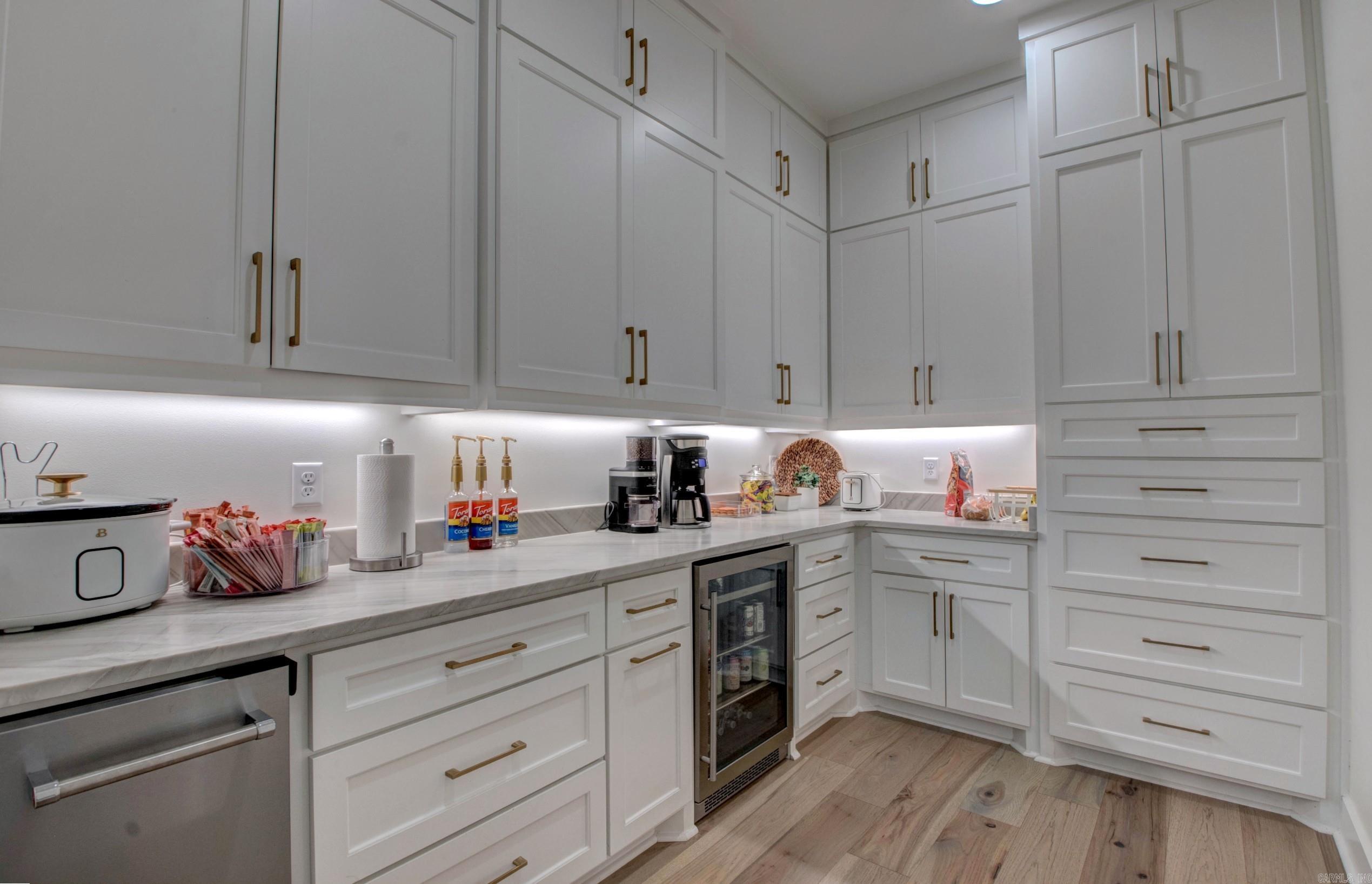 BEAR DEN ESTATES - Residential