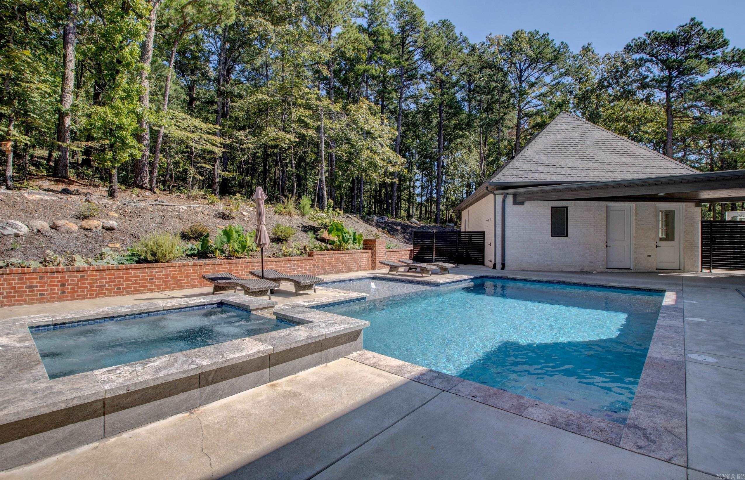 BEAR DEN ESTATES - Residential