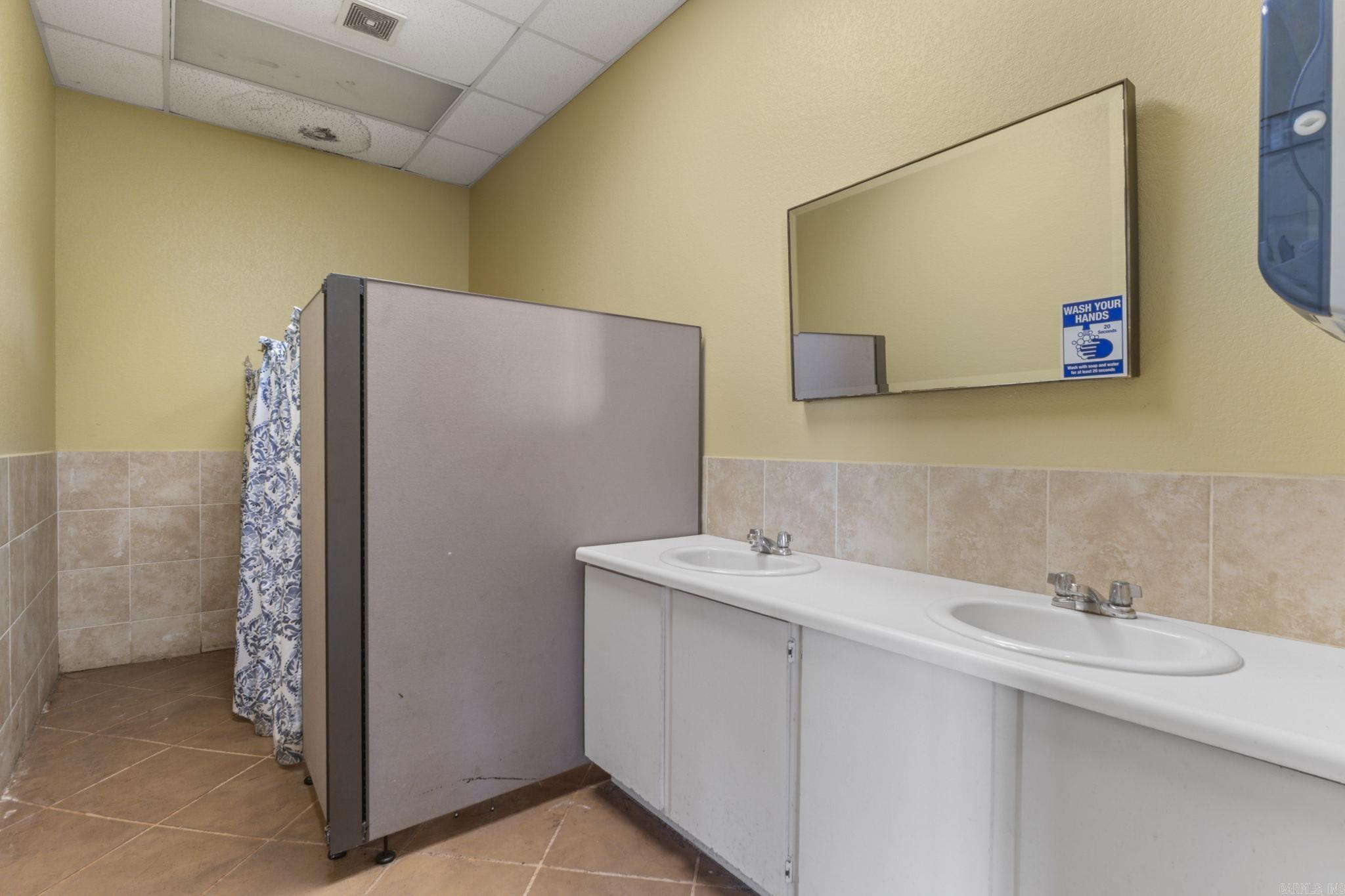 Sunset Acres - Commercial Sale