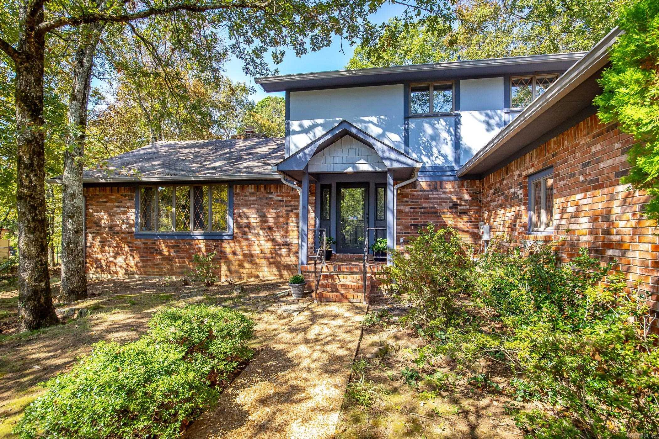 CASTLE RIDGE - Residential