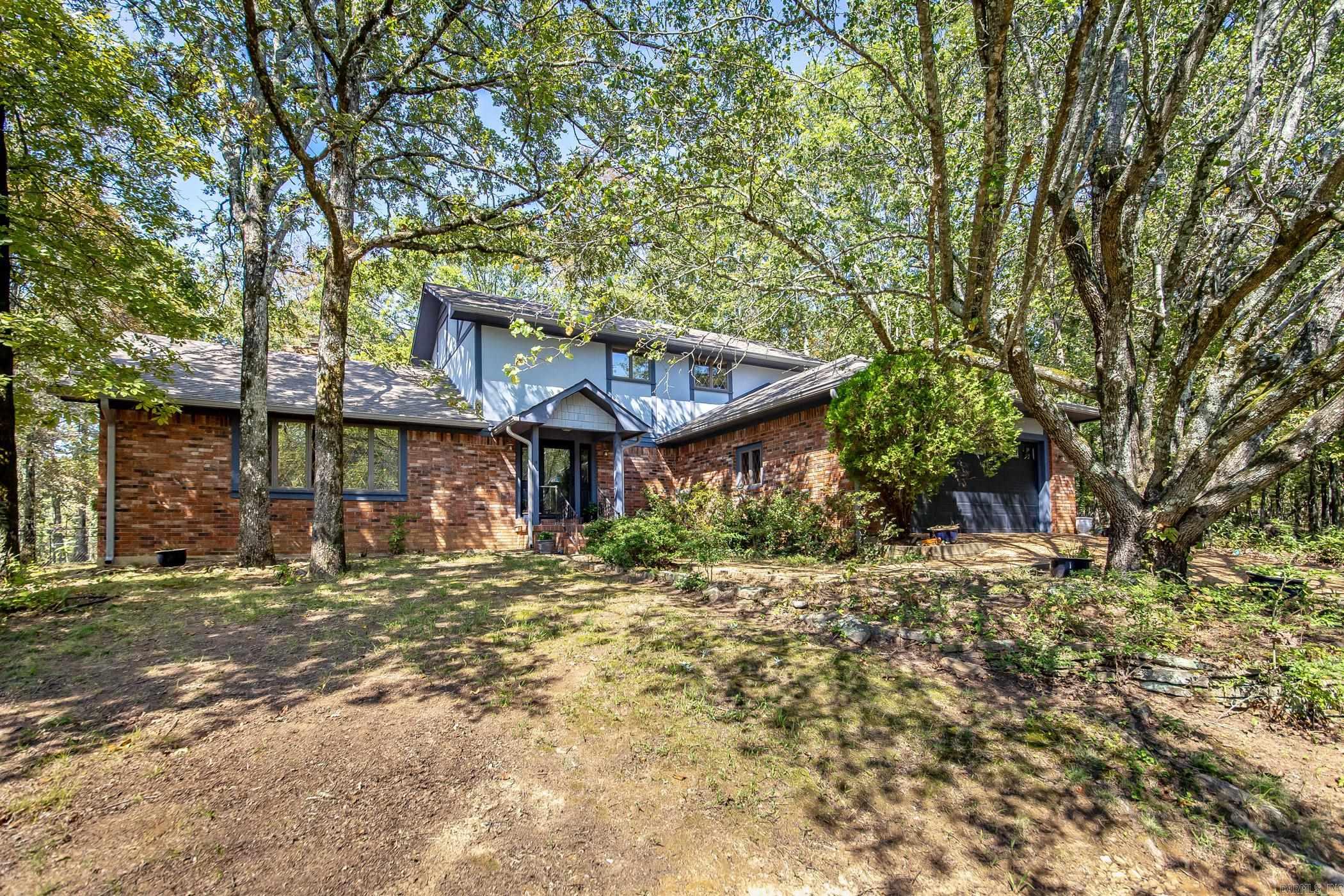 CASTLE RIDGE - Residential
