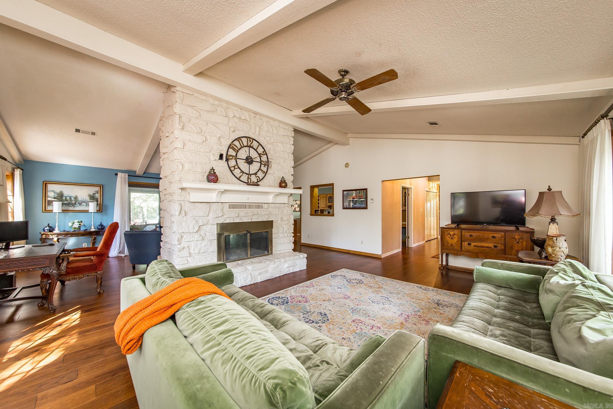 CASTLE RIDGE - Residential