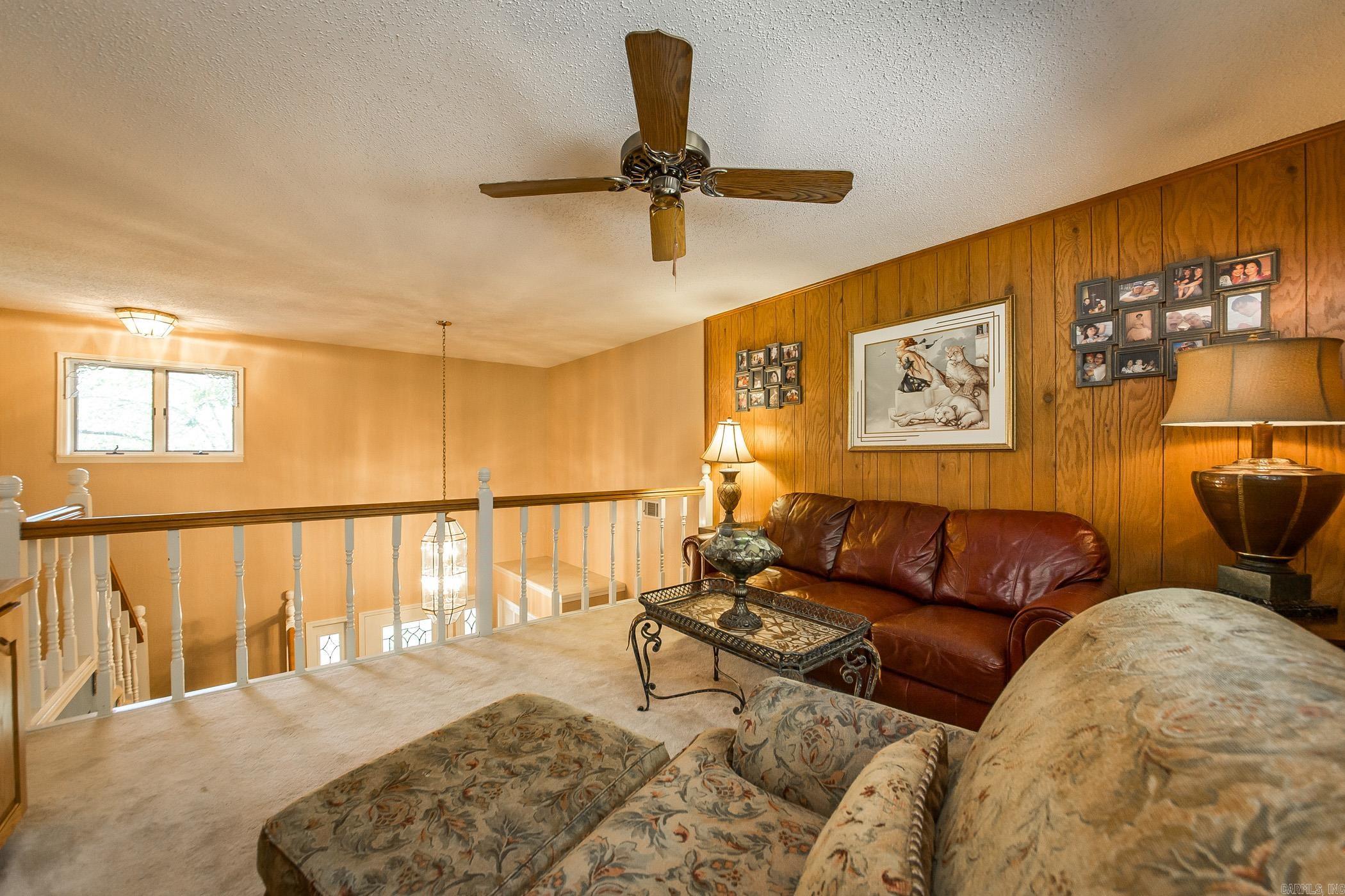 CASTLE RIDGE - Residential