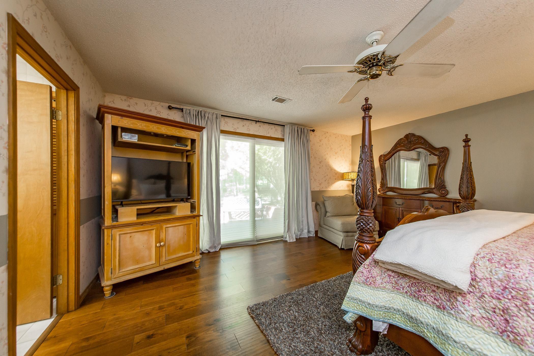 CASTLE RIDGE - Residential