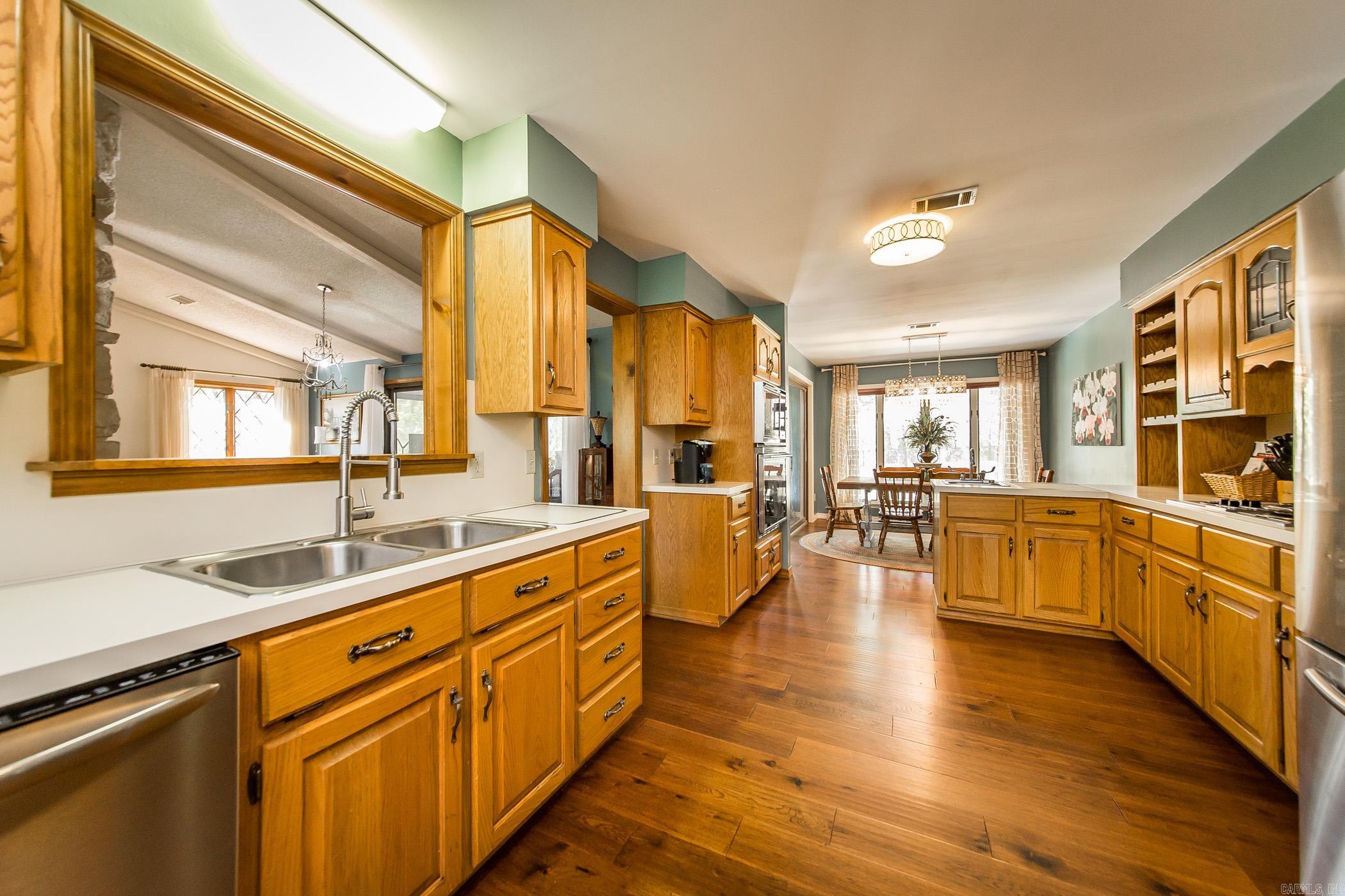 CASTLE RIDGE - Residential