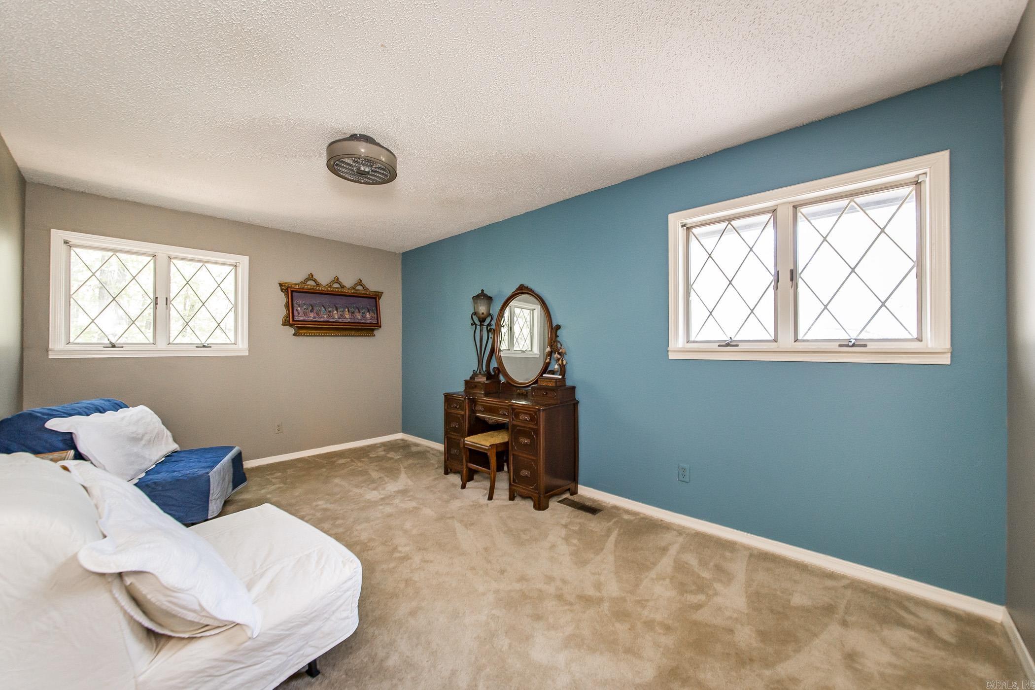CASTLE RIDGE - Residential