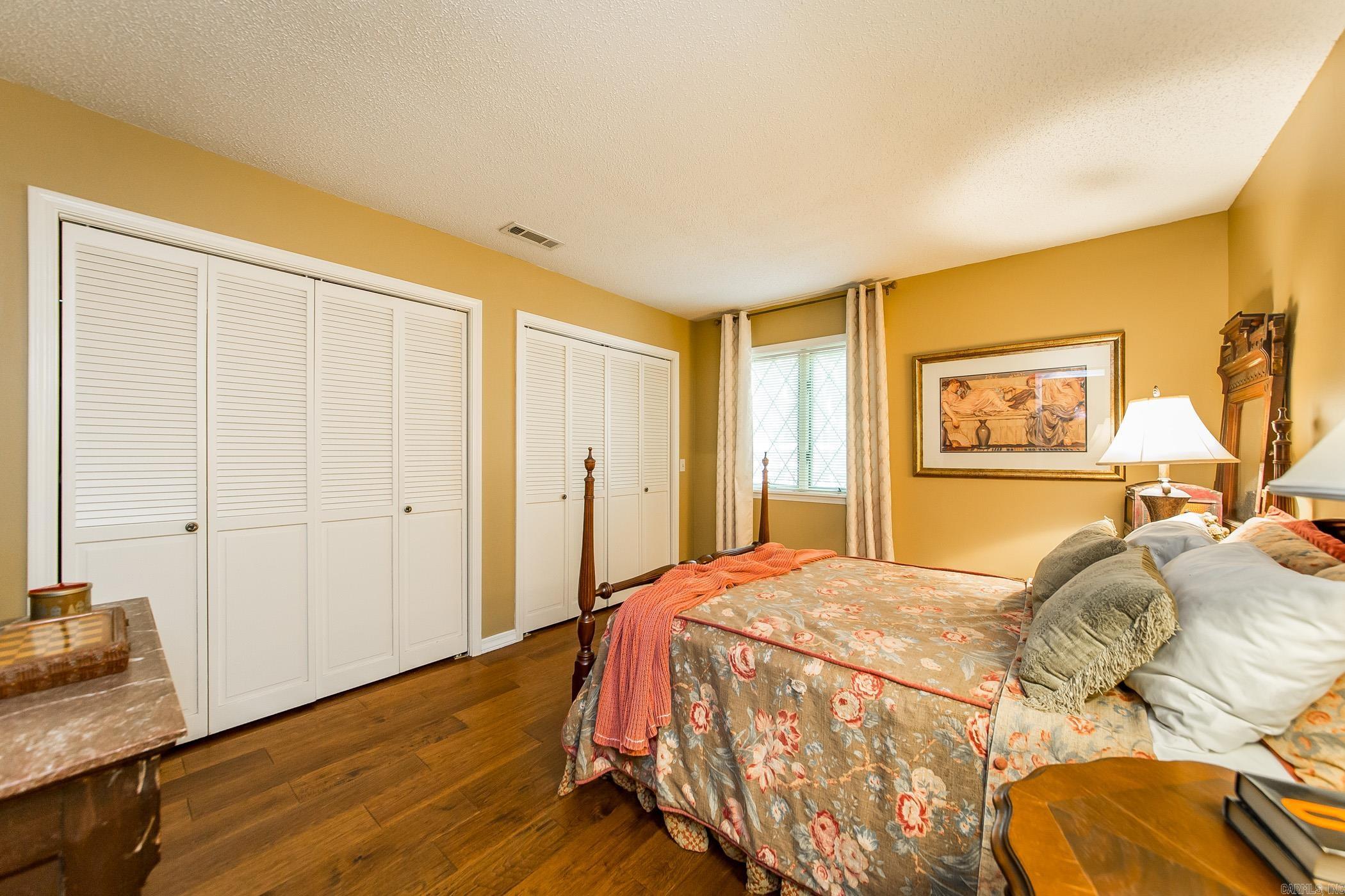 CASTLE RIDGE - Residential