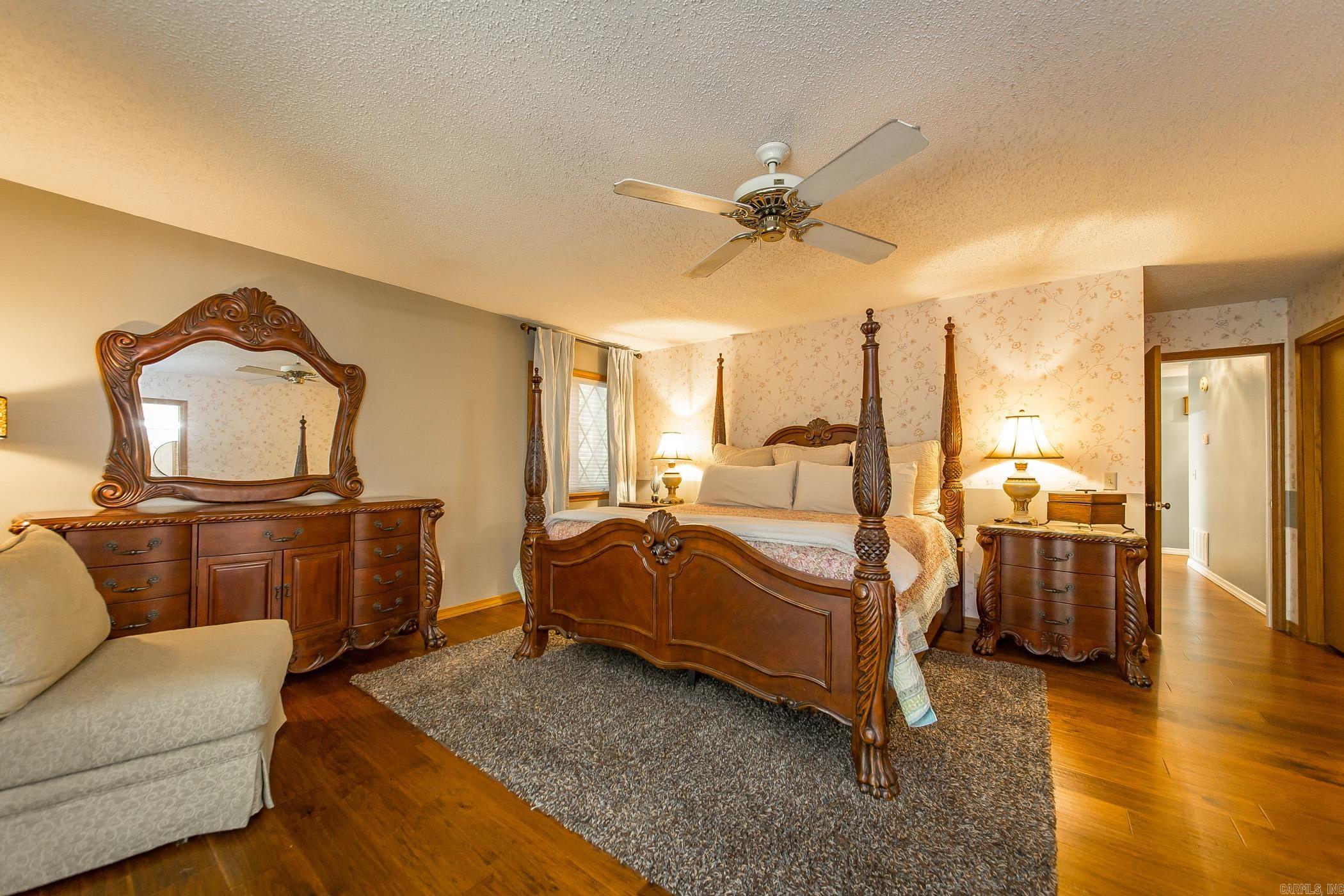 CASTLE RIDGE - Residential