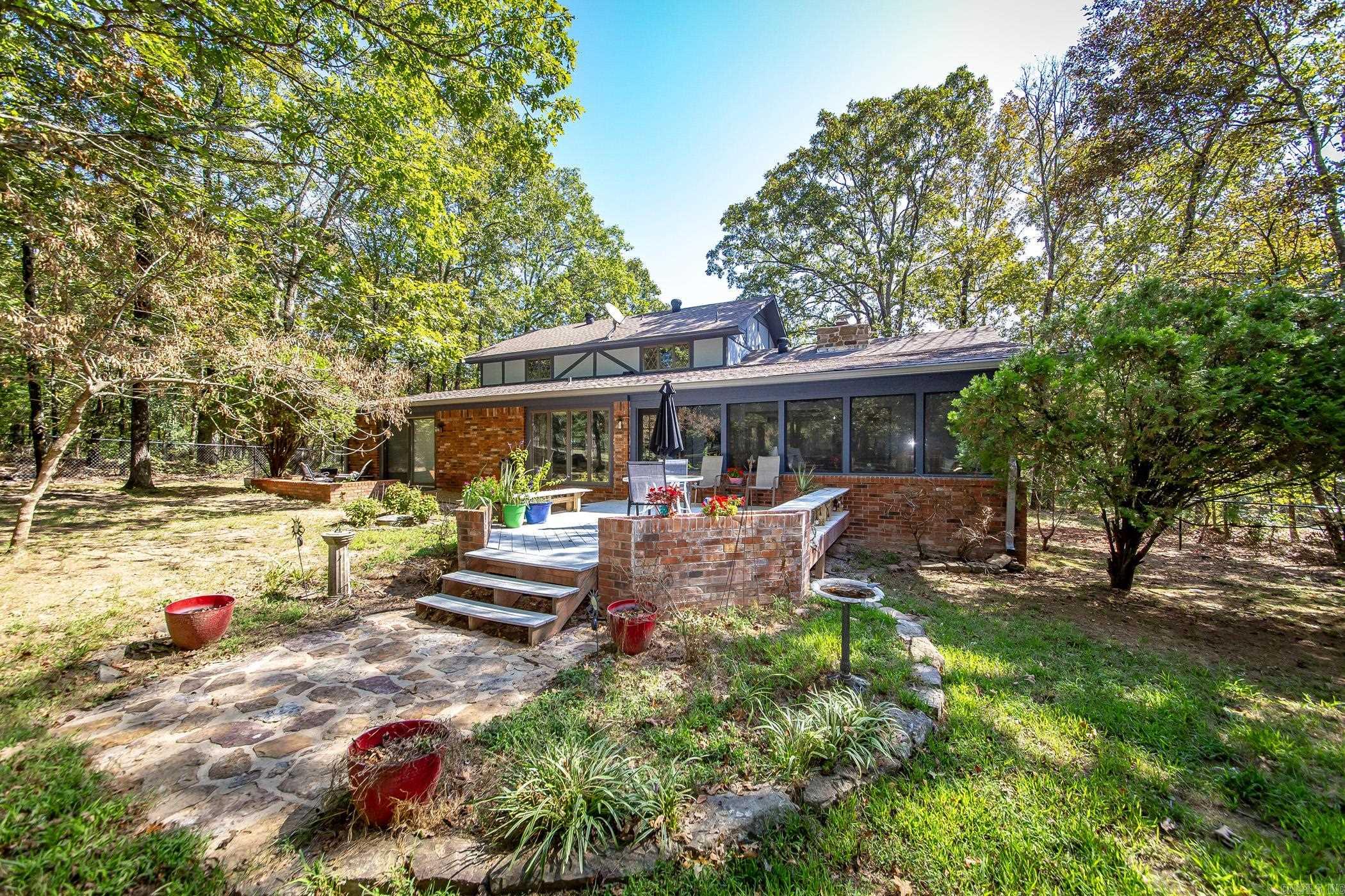 CASTLE RIDGE - Residential