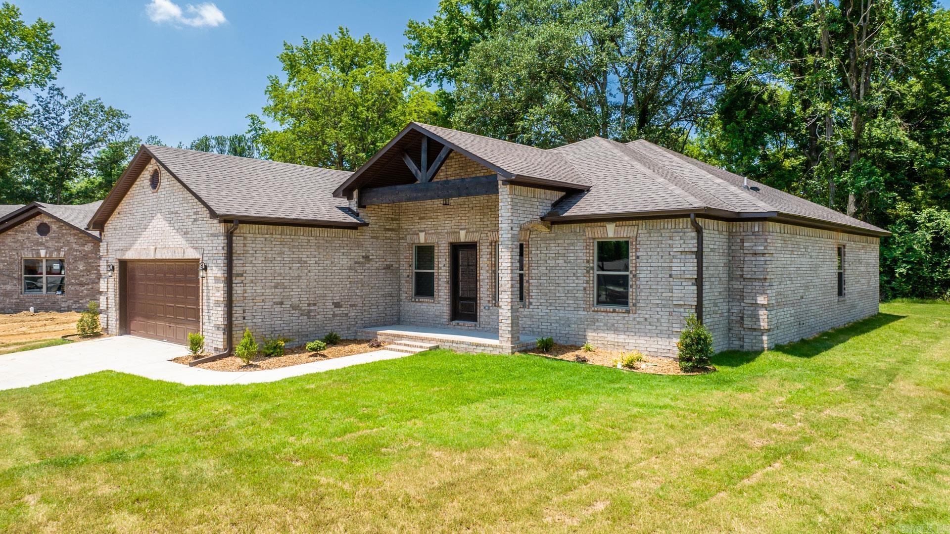 AUTUMN BROOKE - Residential