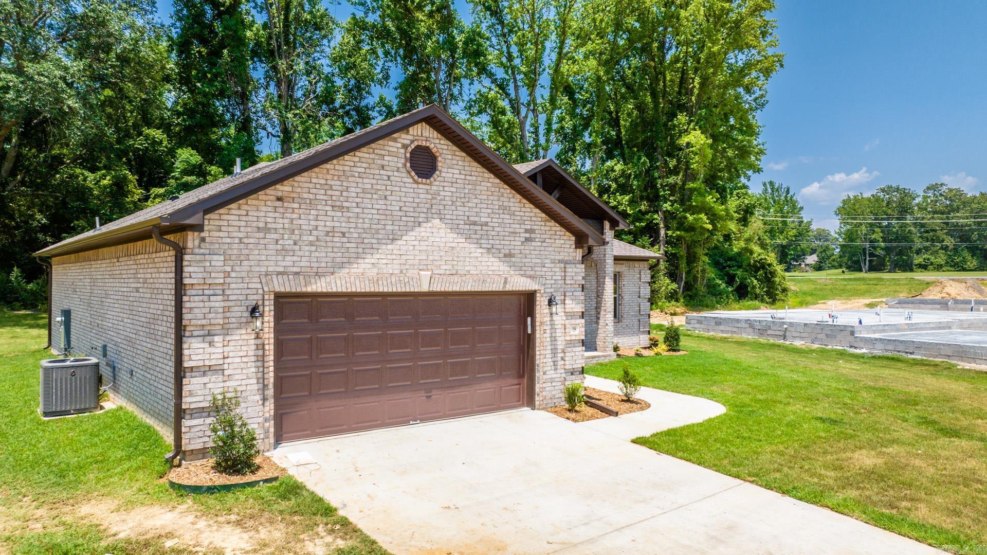 AUTUMN BROOKE - Residential